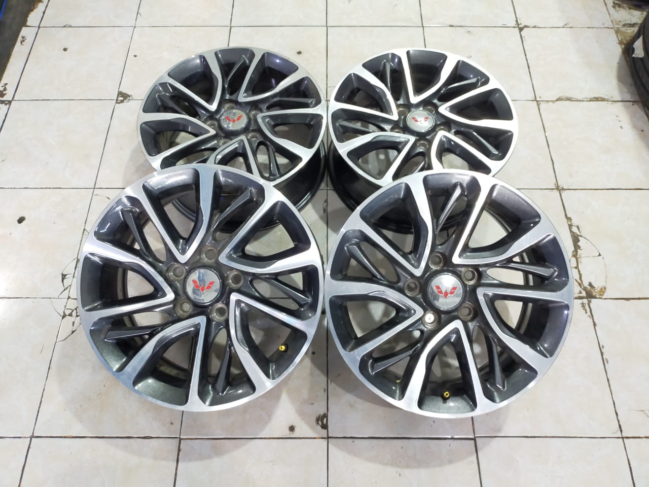 Jual Velg Second Copotan Mobil Wuling Ring 16