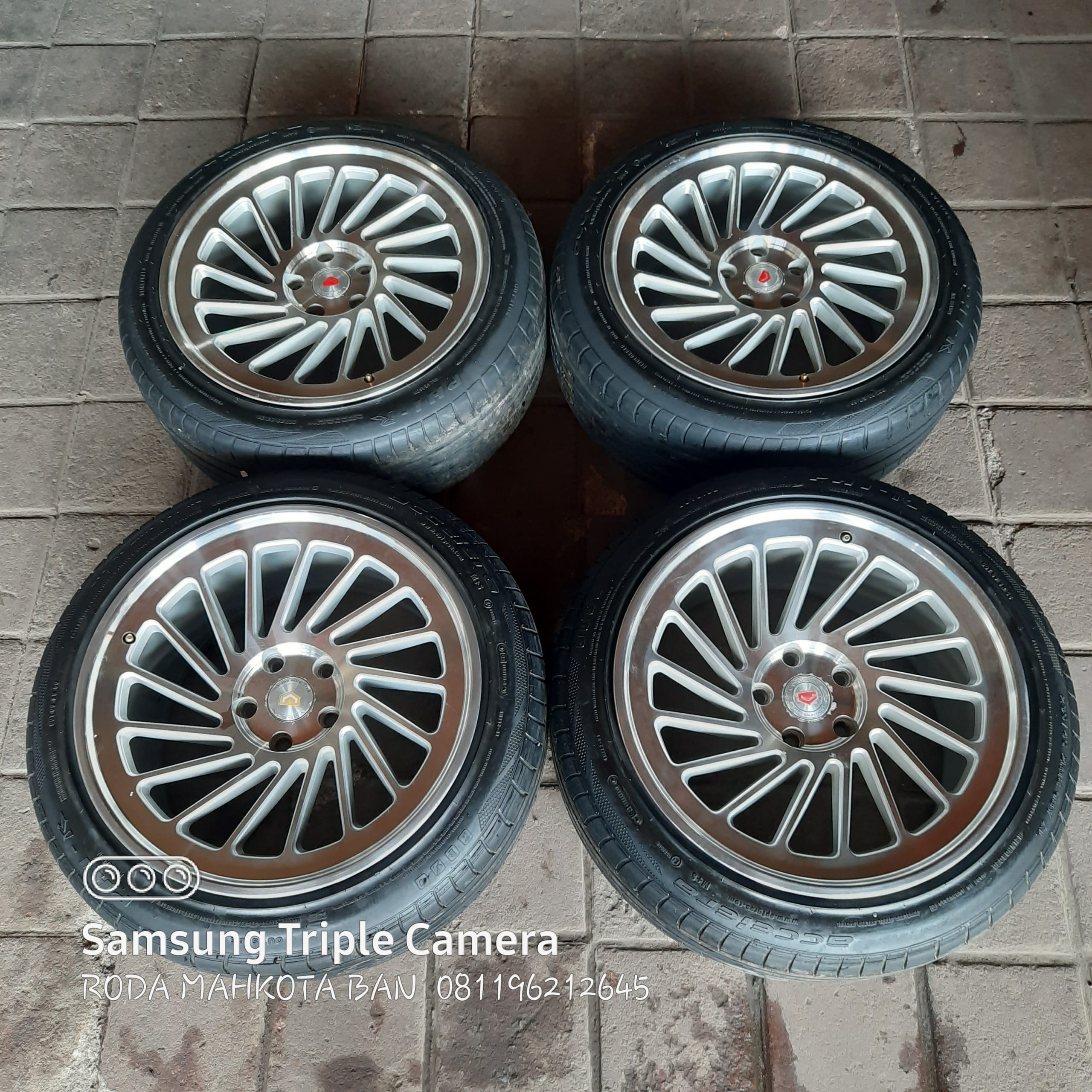 Forsale Velg Vossen R18×8/9 pcd 5×114 Et45 + Ban 235/45