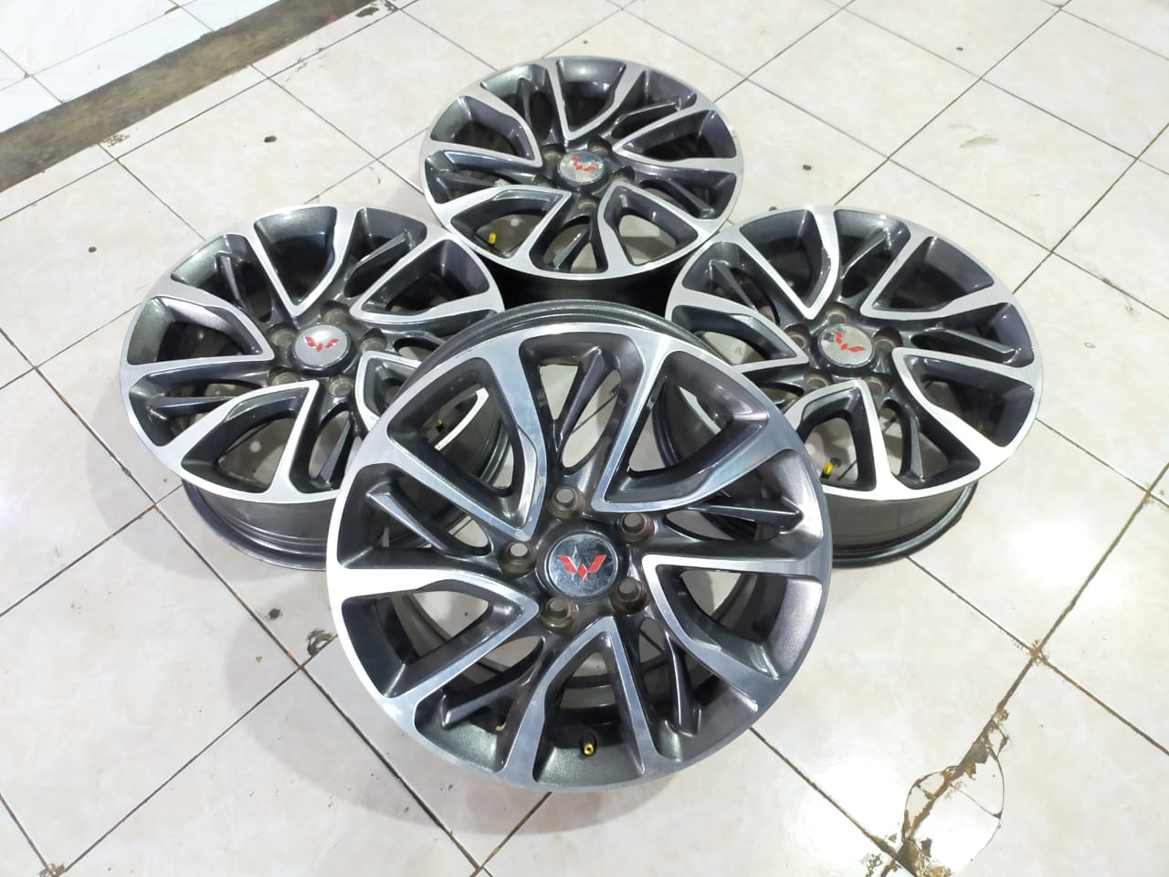 Jual Velg Second Copotan Mobil Wuling Ring 16