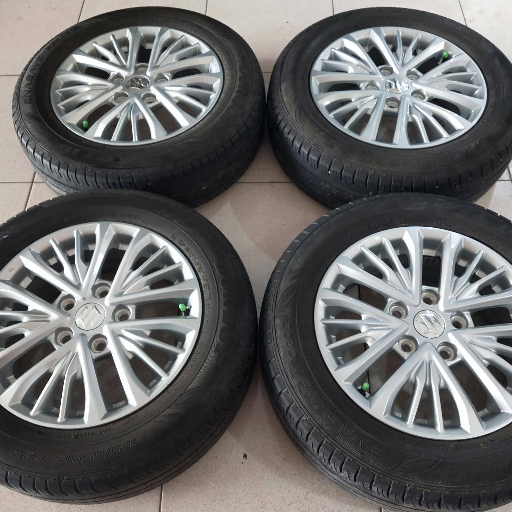 Std. New ertiga r15 + ban dunlop 185/65-15