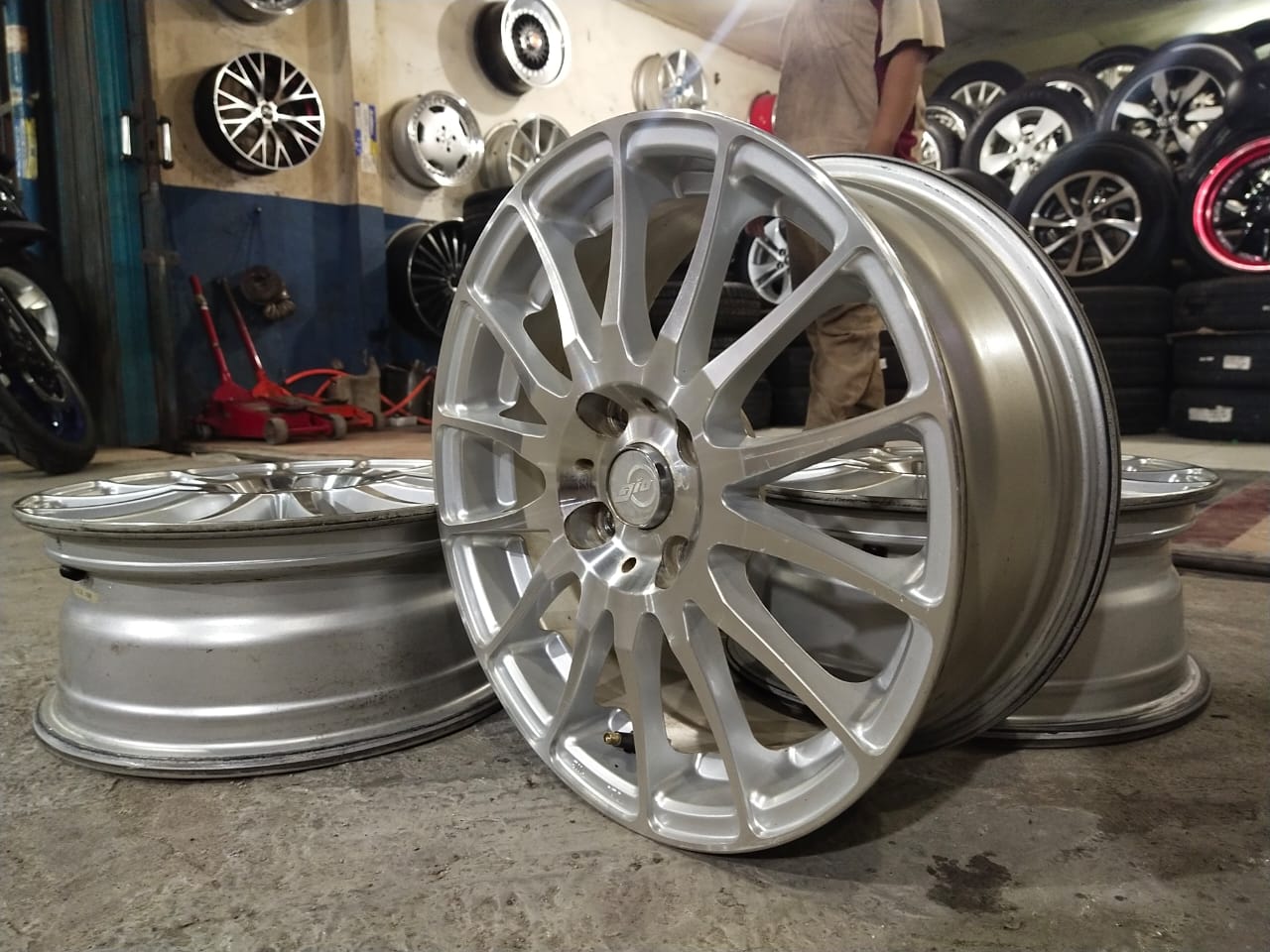 Jual Velg Second Gio Ring 15×6 pcd 4×100 Et 45