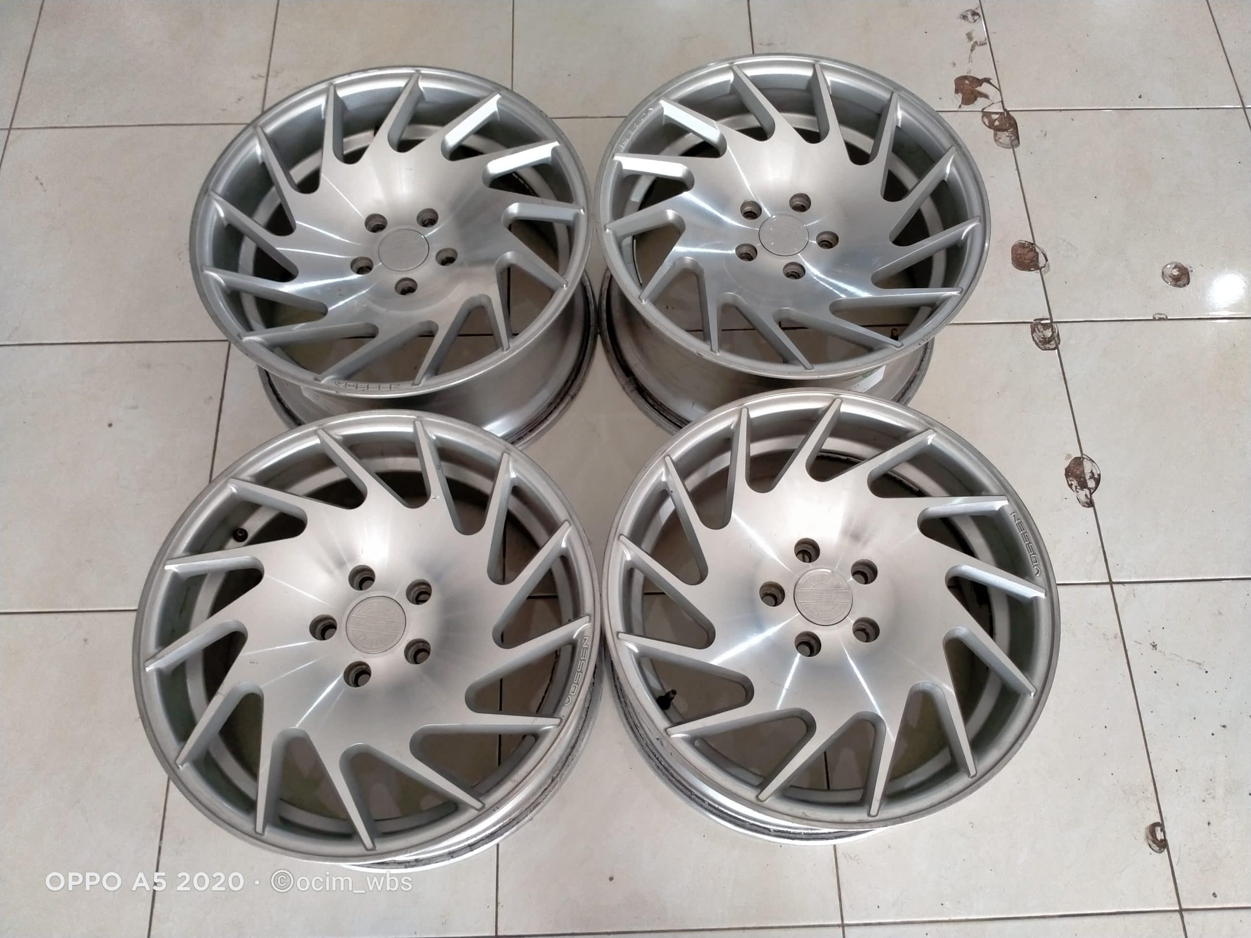 Velg bekas type vossen ring 18×8-9 pcd 5×114 et35