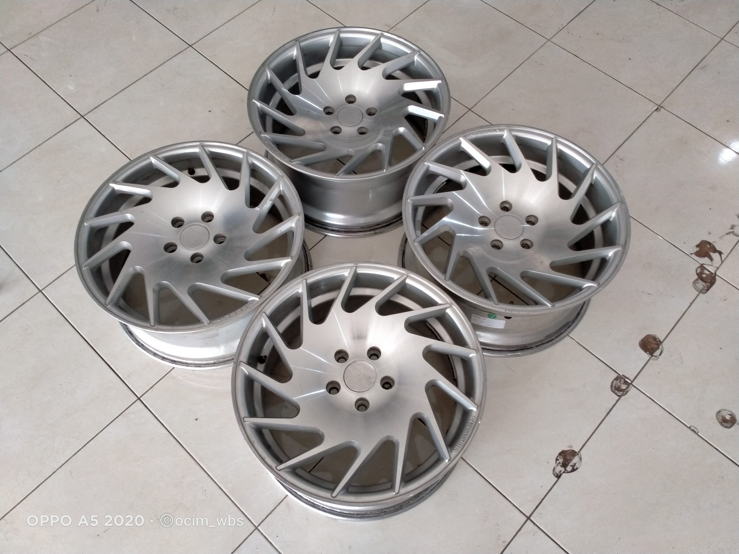 Velg bekas type vossen ring 18×8-9 pcd 5×114 et35