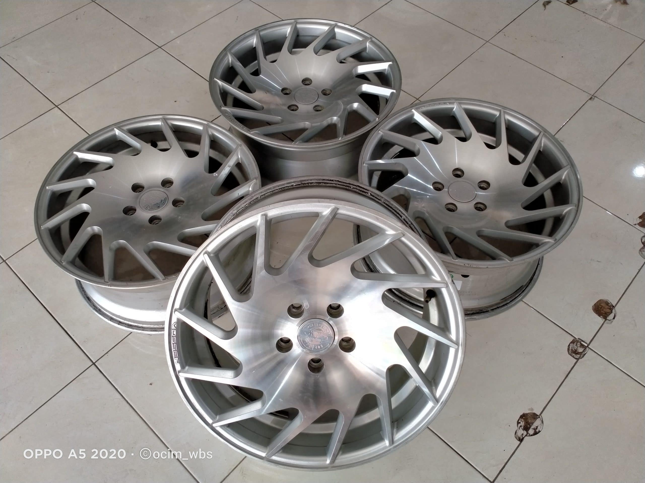 Velg bekas type vossen ring 18×8-9 pcd 5×114 et35
