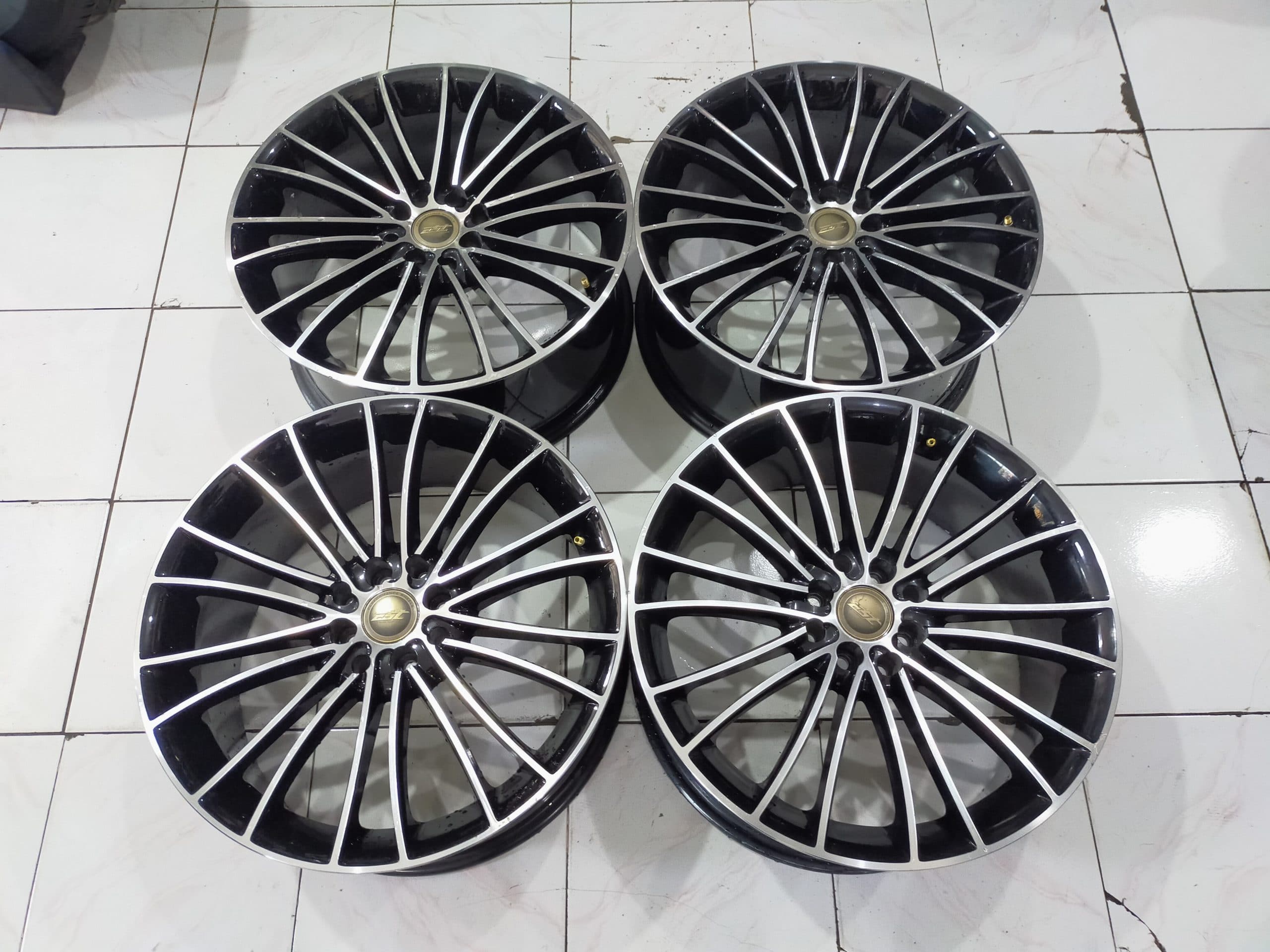 Jual Velg Bekas Ring 18 STAMFORD BLACK POLIS