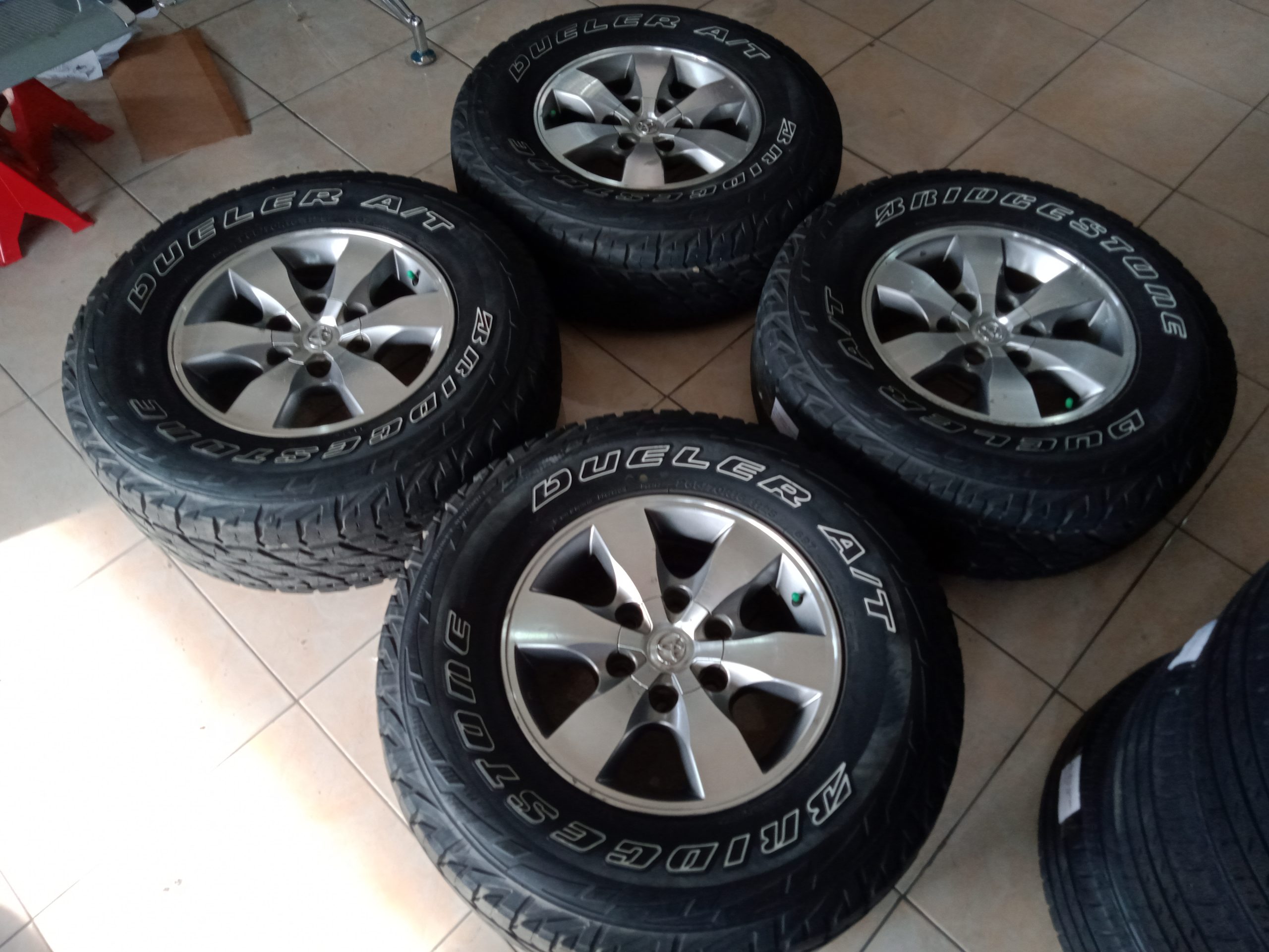 VELG MOBIL STD FORTUNER +BAN BS A/T 265 70 R16