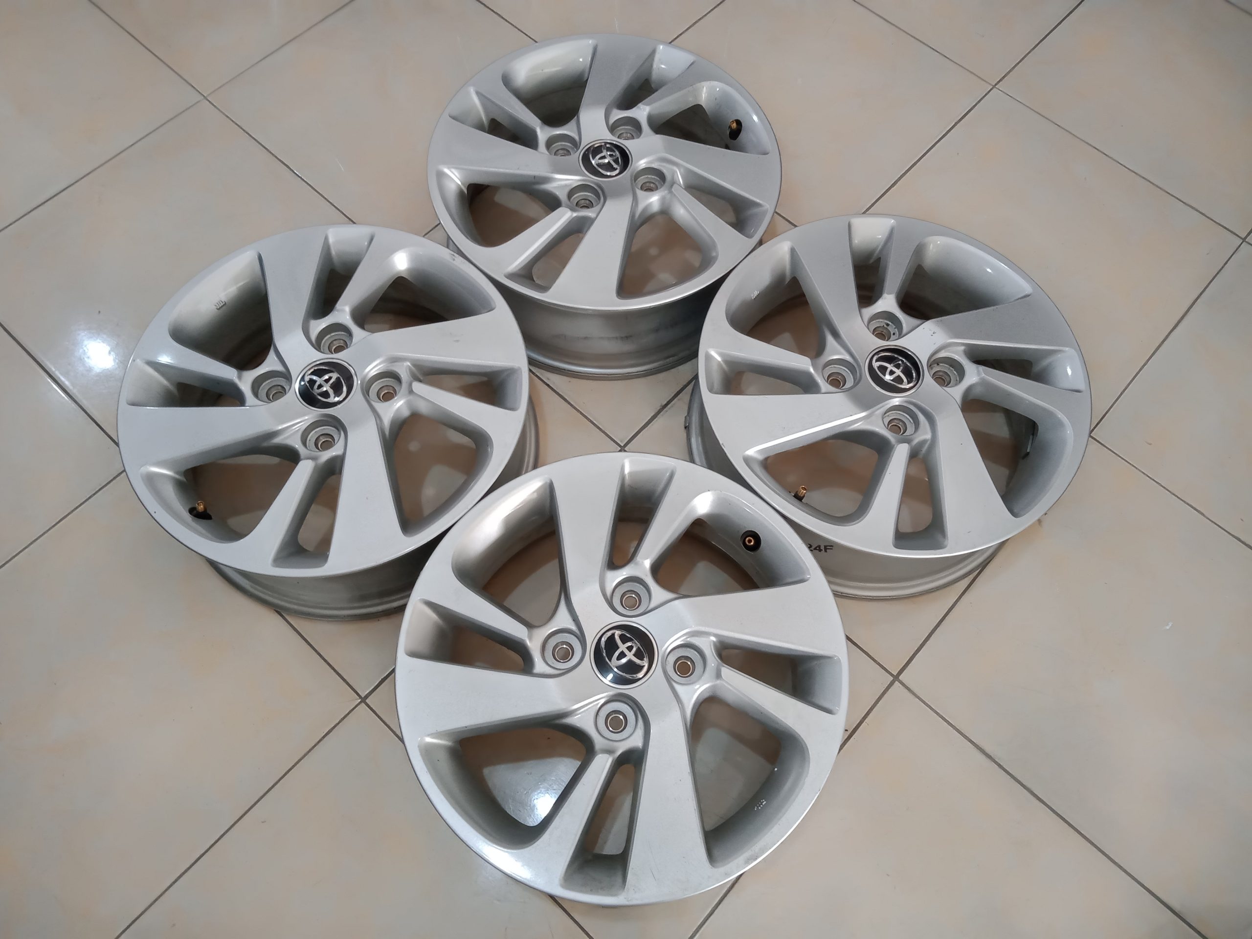 Velg Original Veloz Ring15 Silver