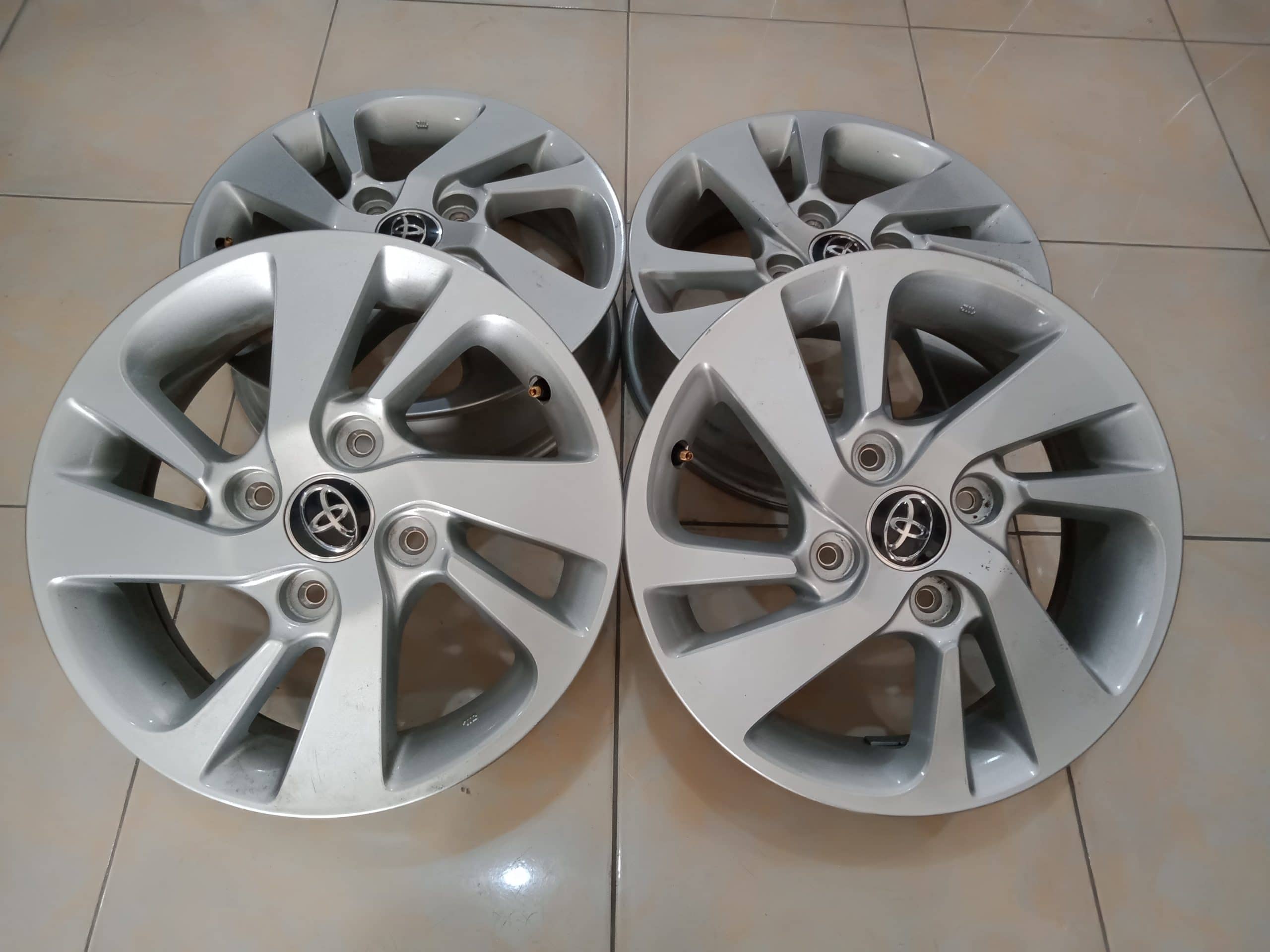 Velg Original Veloz Ring15 Silver