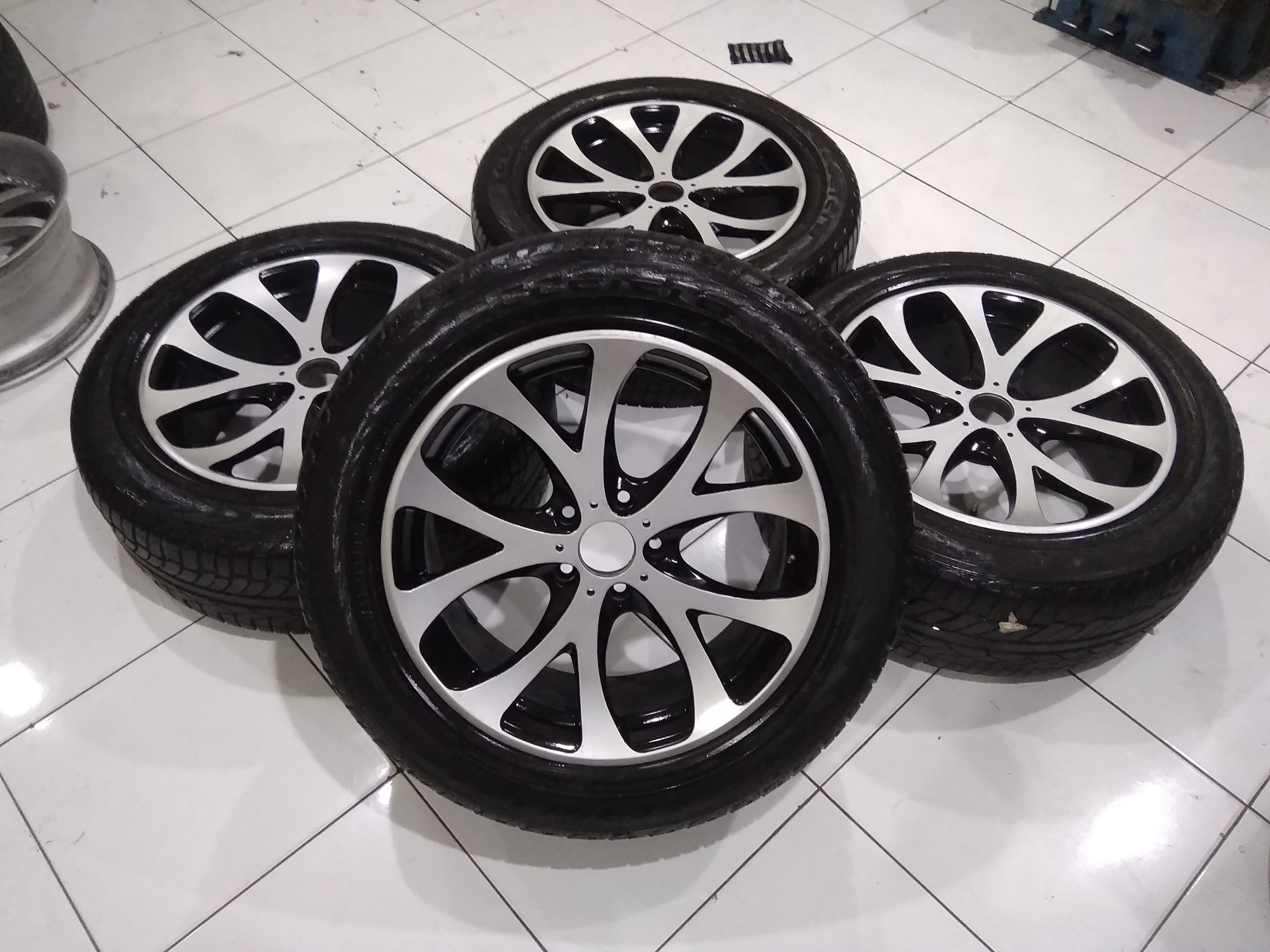 Velg cosmix r18x8 pcd 5×114 et 45 only
