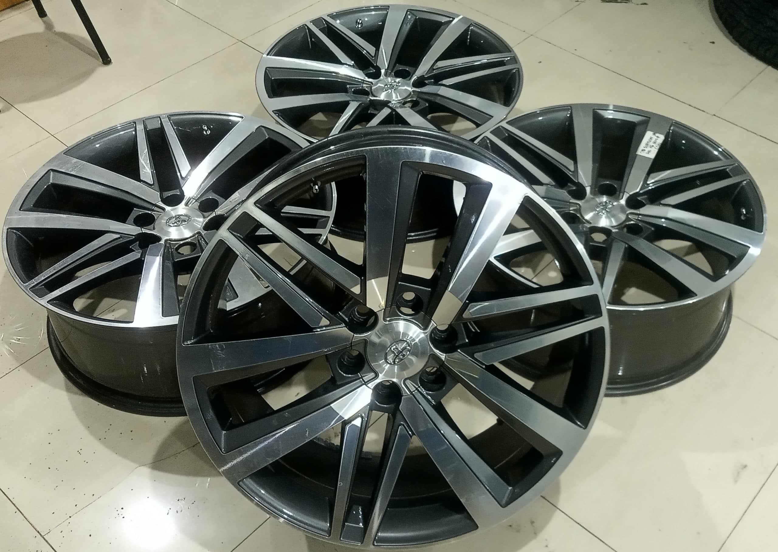 JUAL VELG SECOND REP. FORTUNER VRZ R22X9 PCD 6X139'7 ET 25