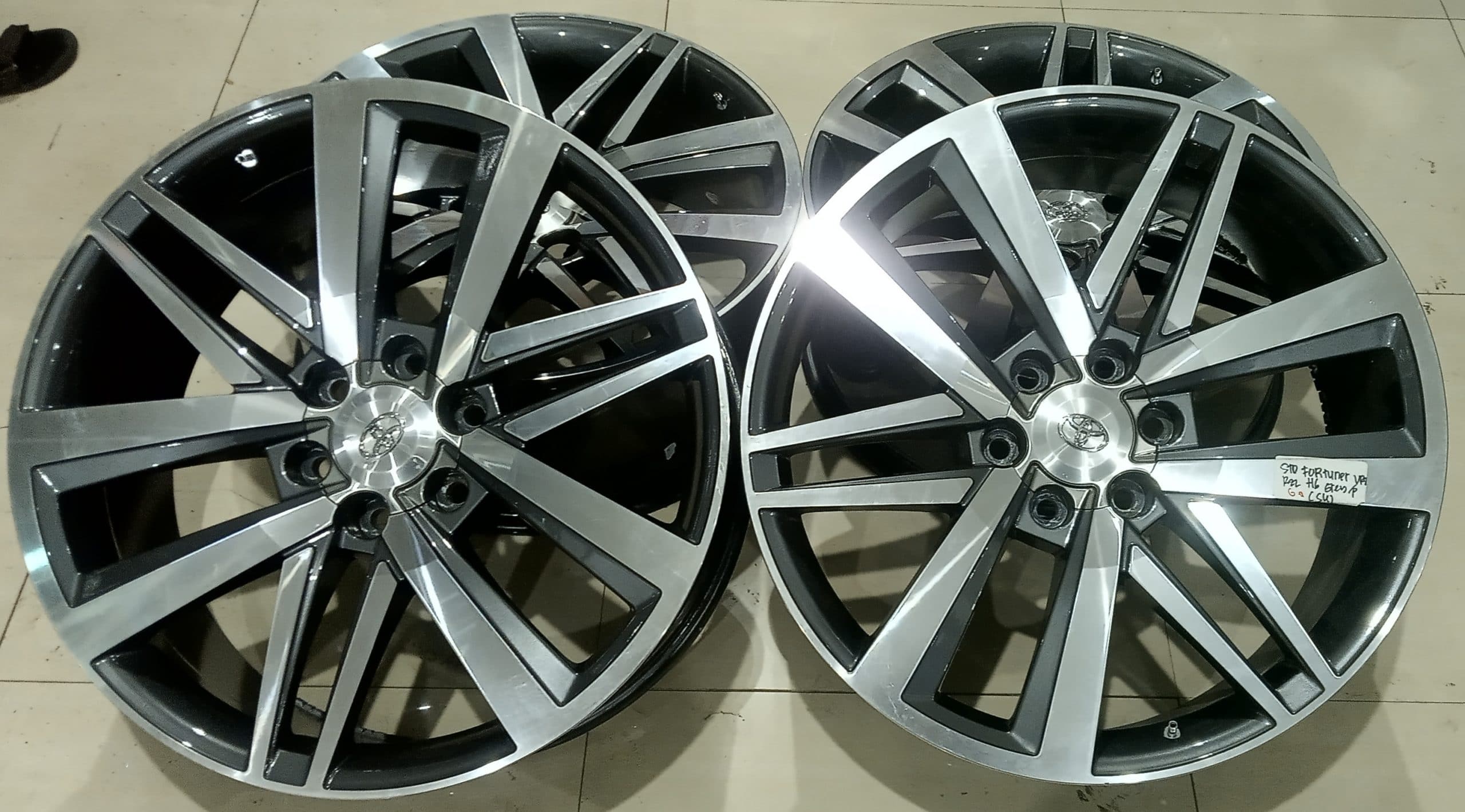 JUAL VELG SECOND REP. FORTUNER VRZ R22X9 PCD 6X139'7 ET 25