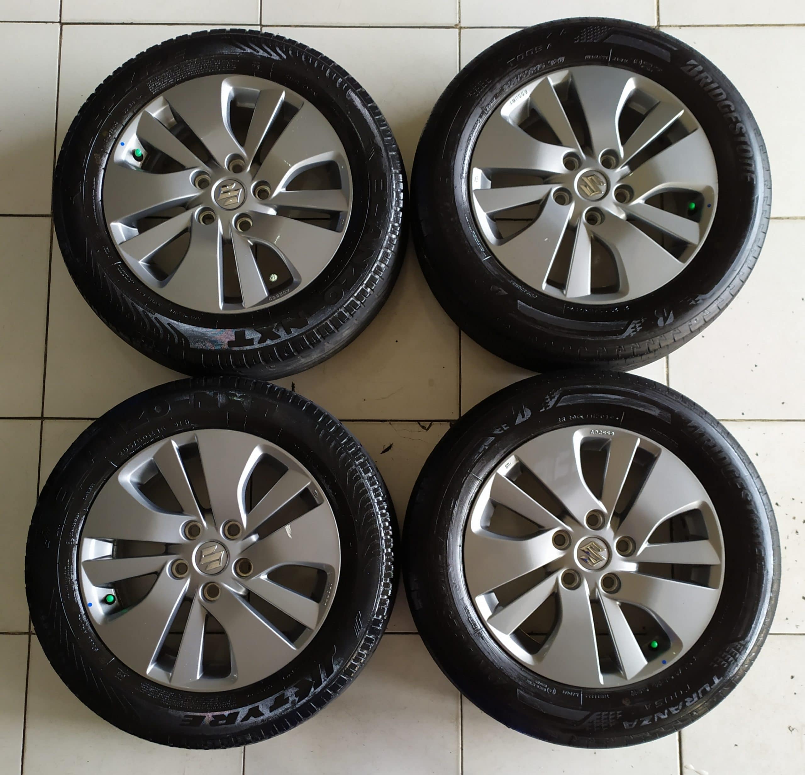 JUAL VELG OEM STD S-CROSS + BAN DLP(2)ELANZO(2) 205 60 R16 (70%)