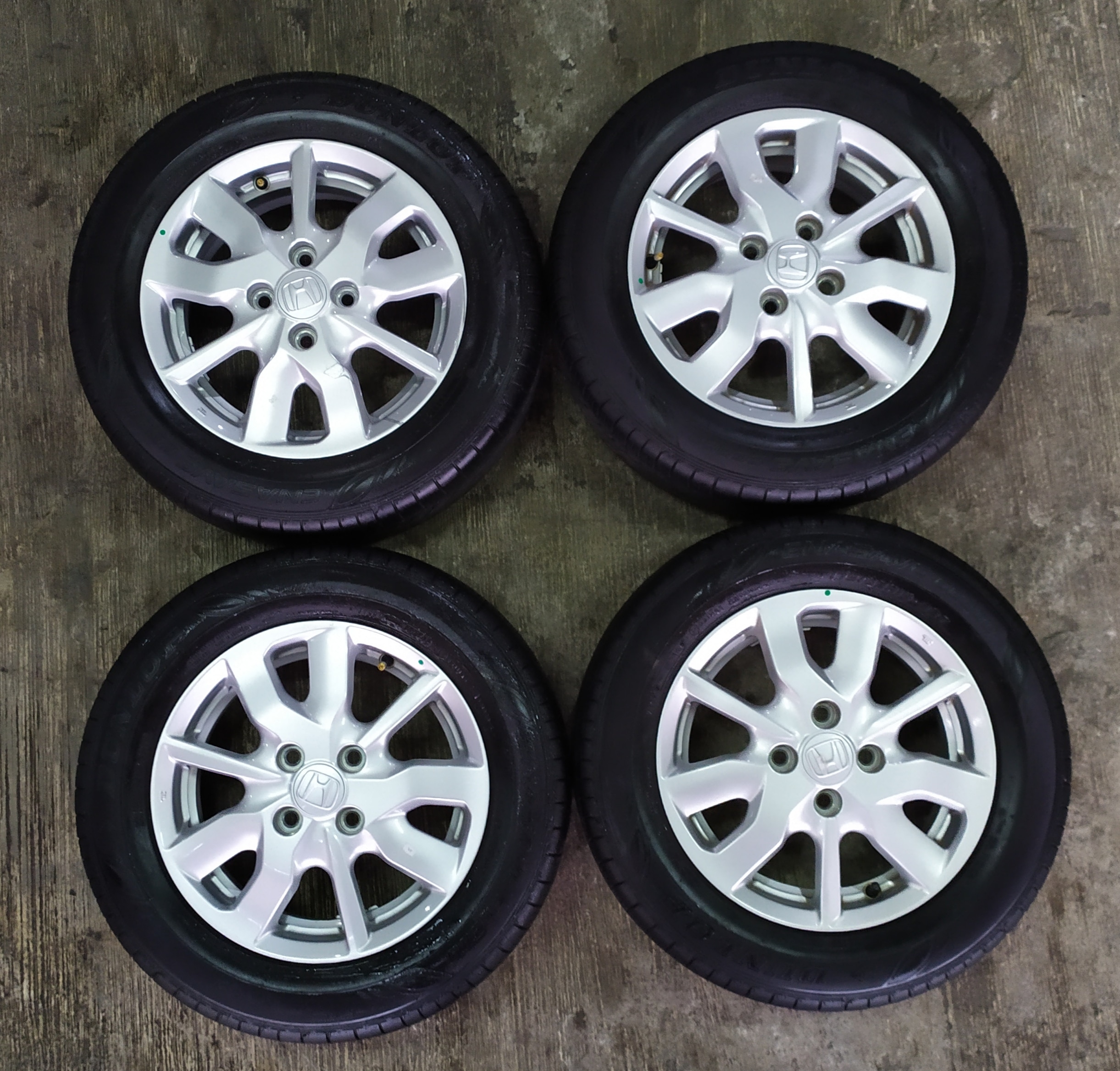 JUAL TT VELG OEM BEKAS STD NEW BRIO + BAN DUNLOP 175 65 R14(85%
