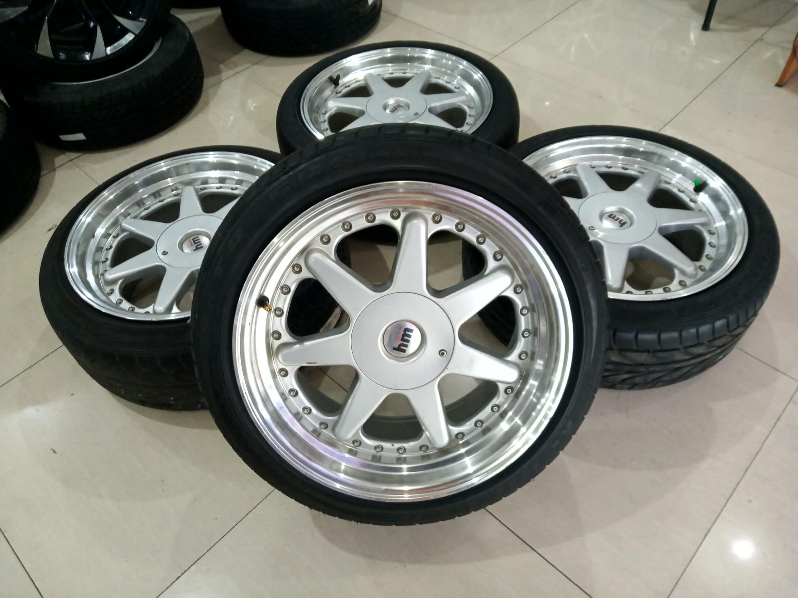 Jual JUAL VELG SPORT HM R17+BAN 205/45/17 ACHILLES - Beli ...