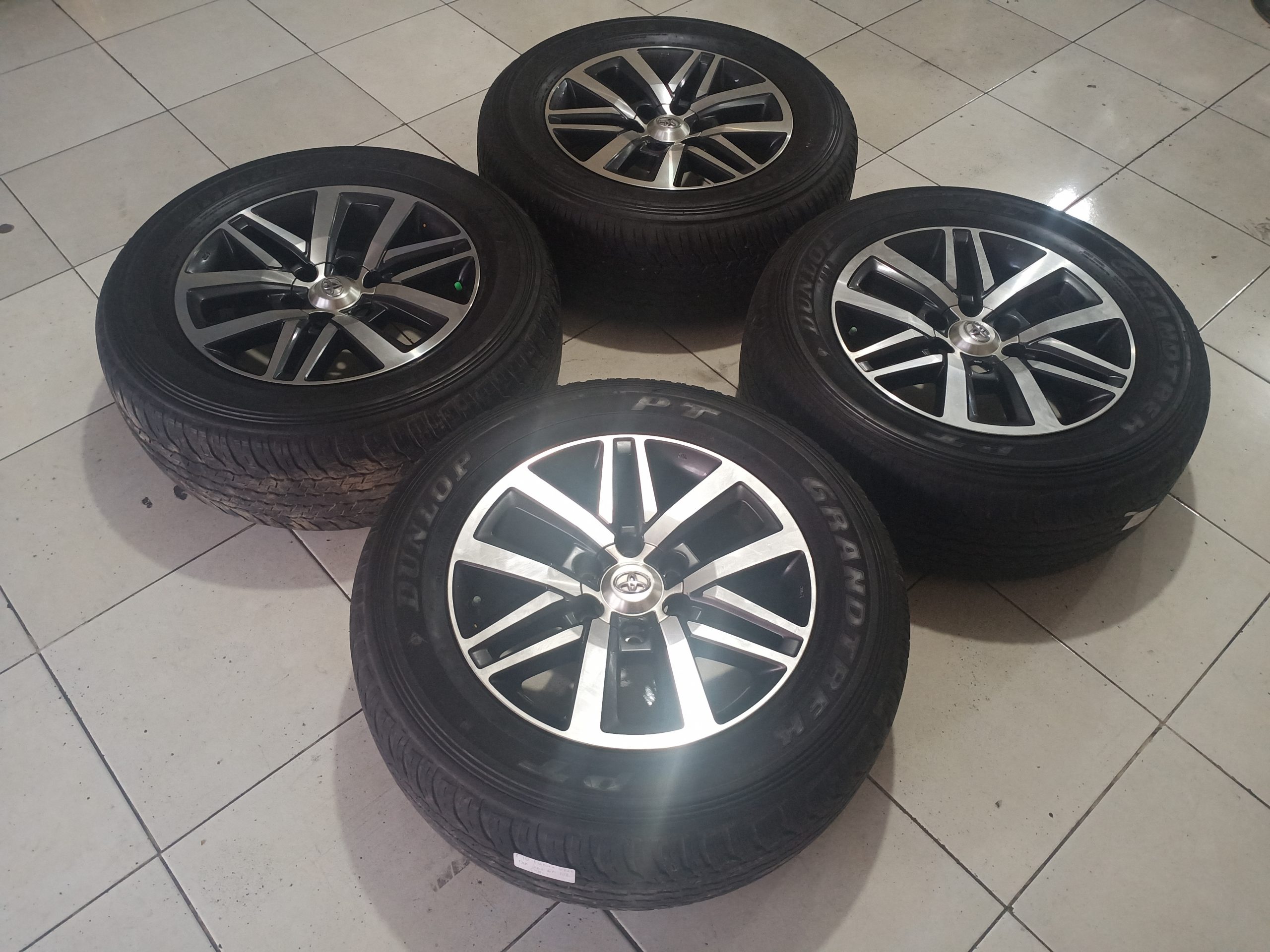 Jual Paket Velg & Ban STD FORTUNER VRZ + BAN BS 265 60 R18 Murah