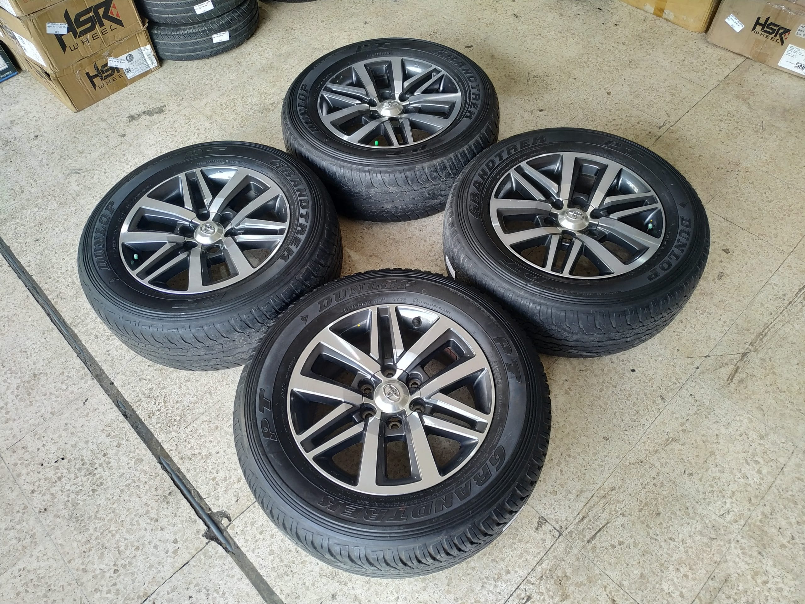 Dijual Velg OEM Original Fortuner VRZ Ring 18 + Ban Dunlop