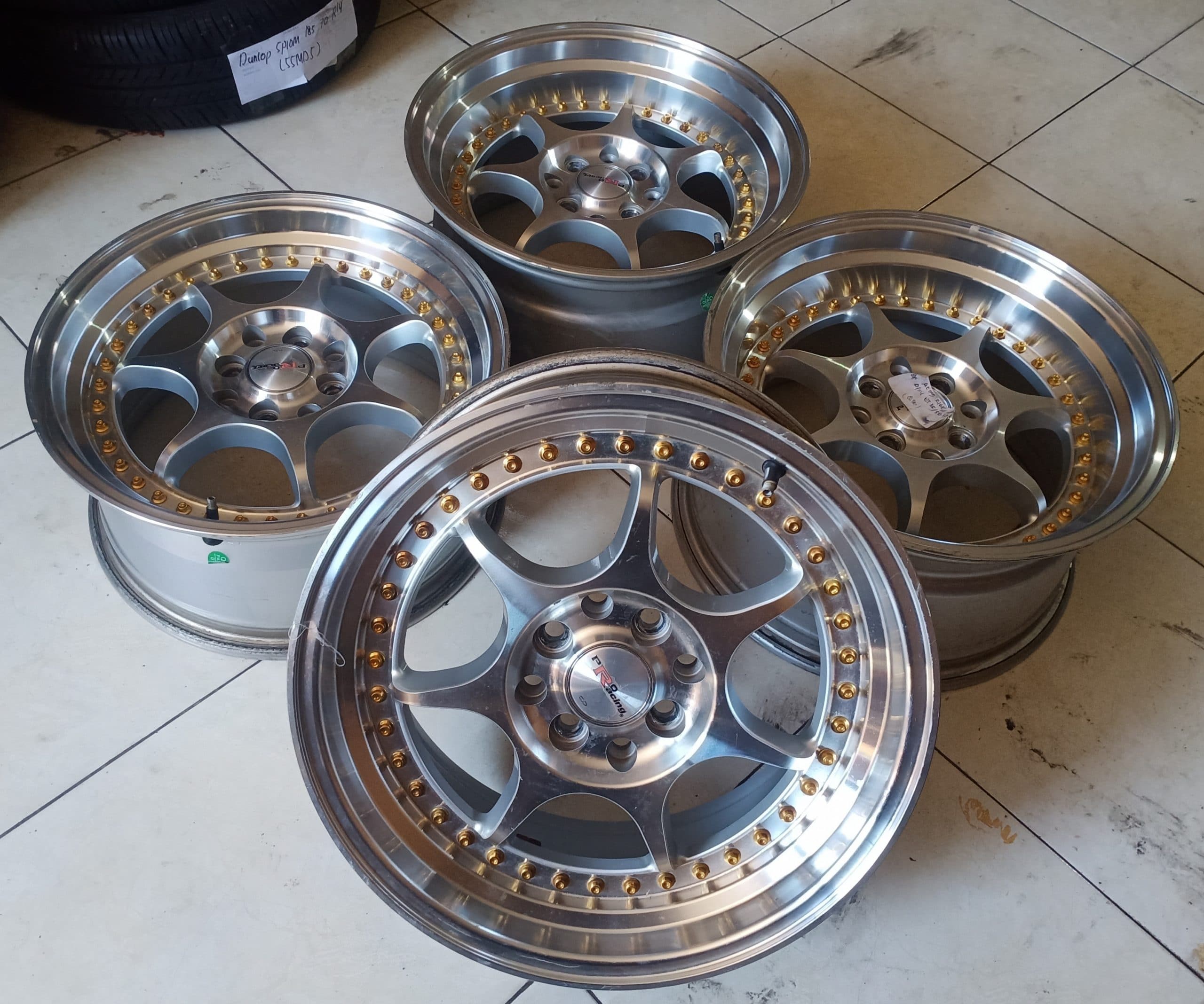 Velg PRO RACING R16X7,5/8,5 8X100/114ET30/35 Murah