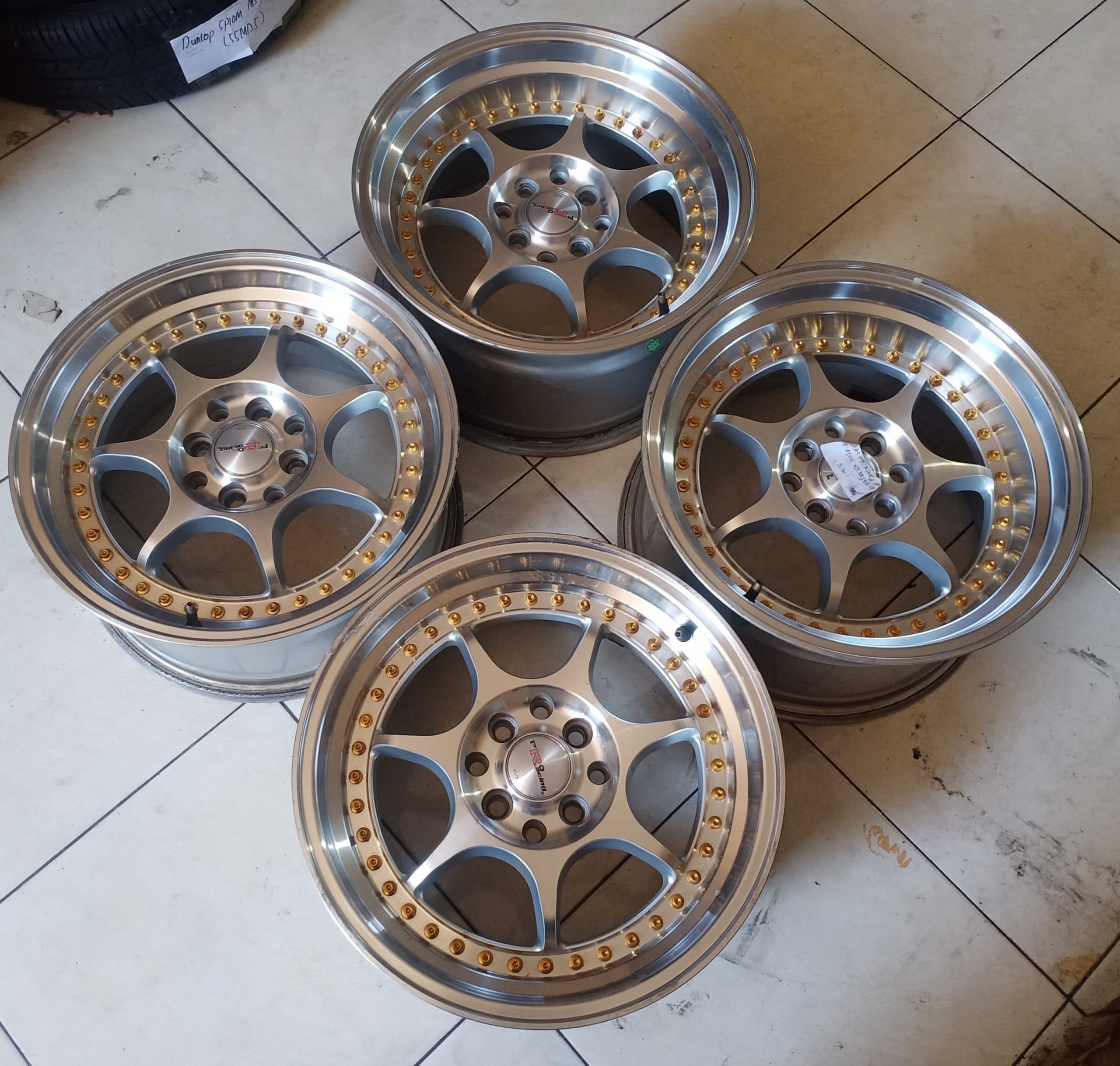 Velg PRO RACING R16X7,5/8,5 8X100/114ET30/35 Murah
