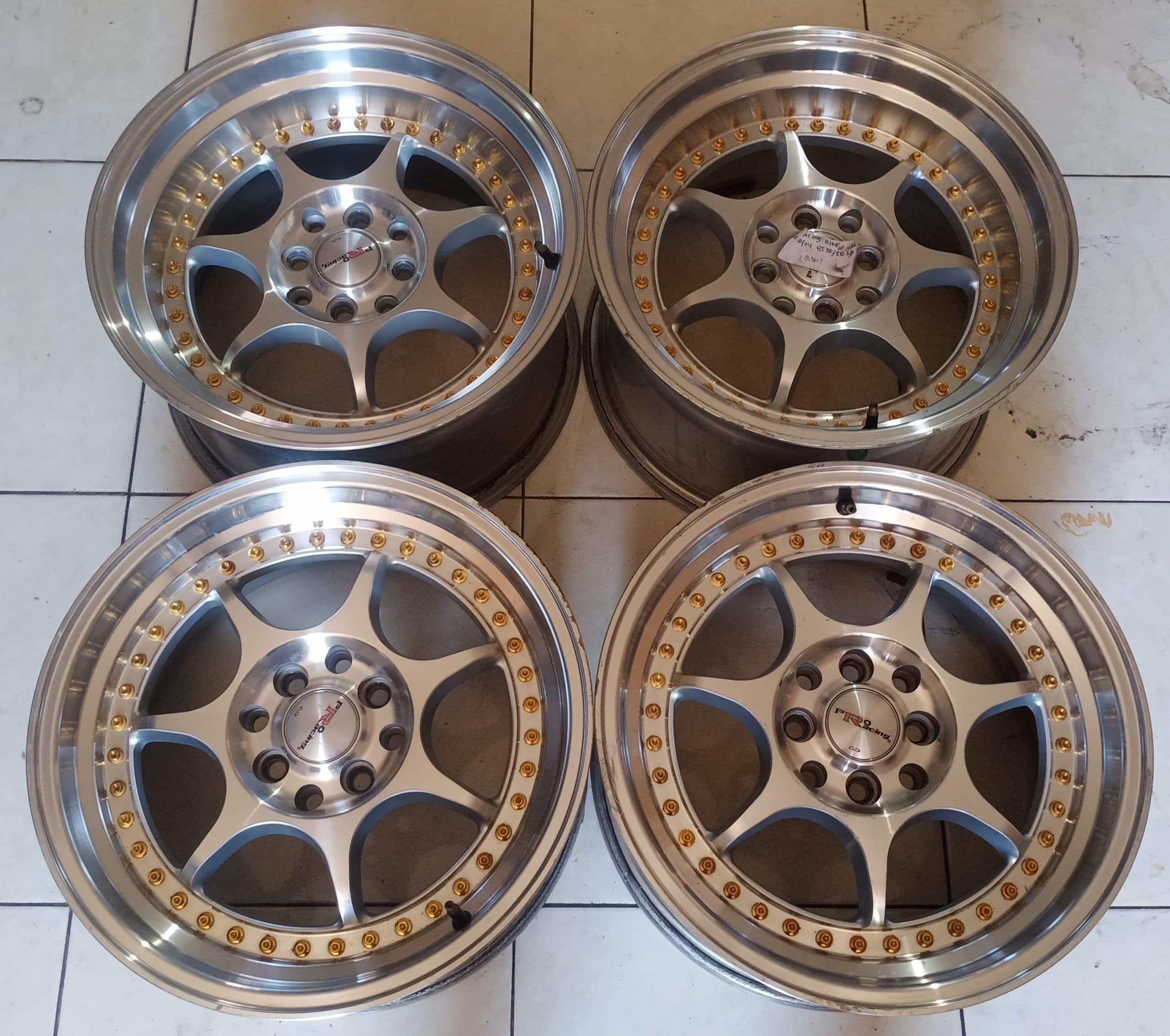 Velg PRO RACING R16X7,5/8,5 8X100/114ET30/35 Murah