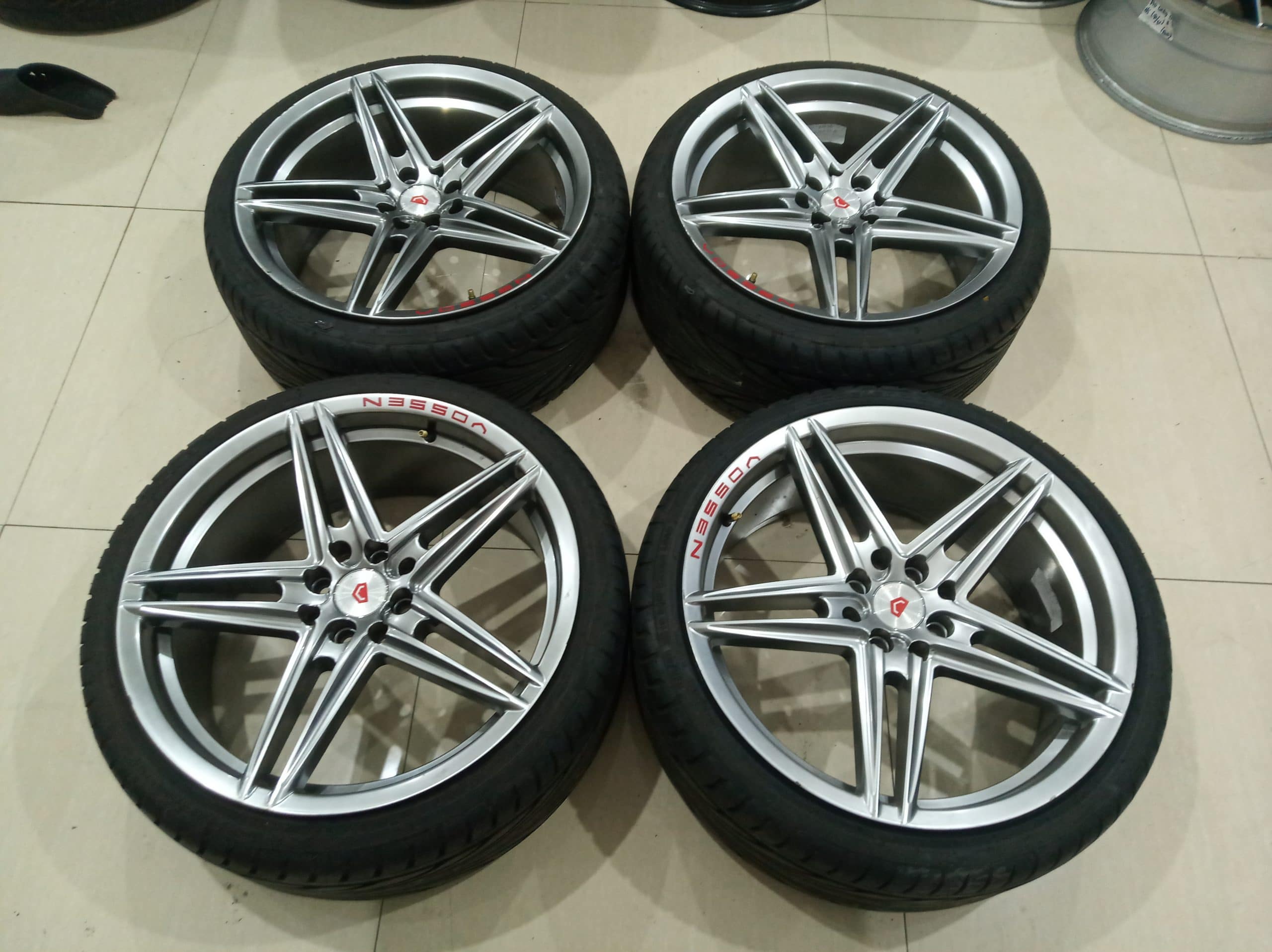 JUAL VELG BEKAS VOSSEN R18+BAN 215/35/18 ACCELERA SIGMA