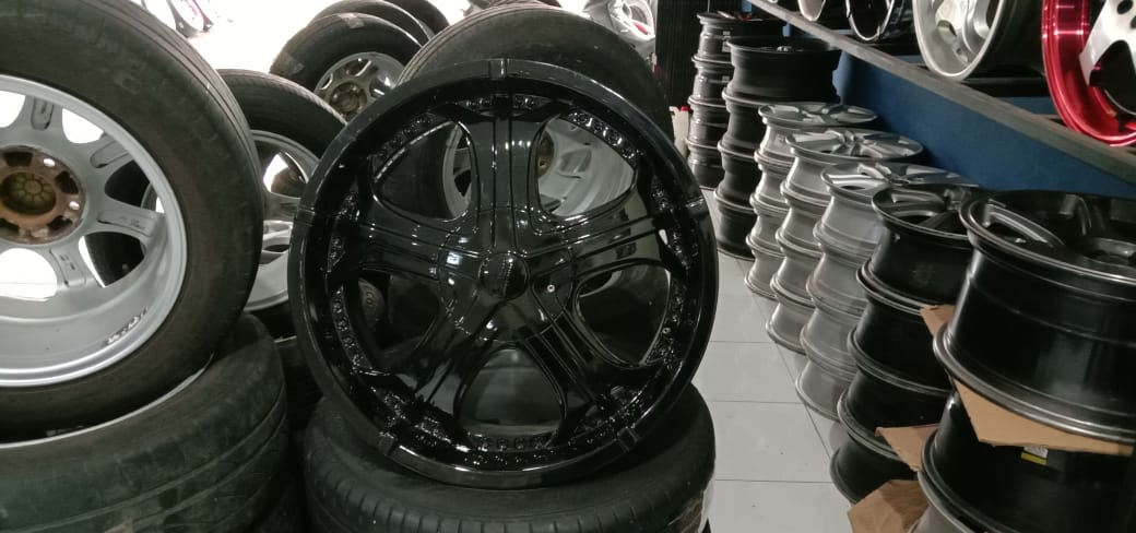 Velg Mobi Racing MOTORING R20X9 6X139,7 ET30