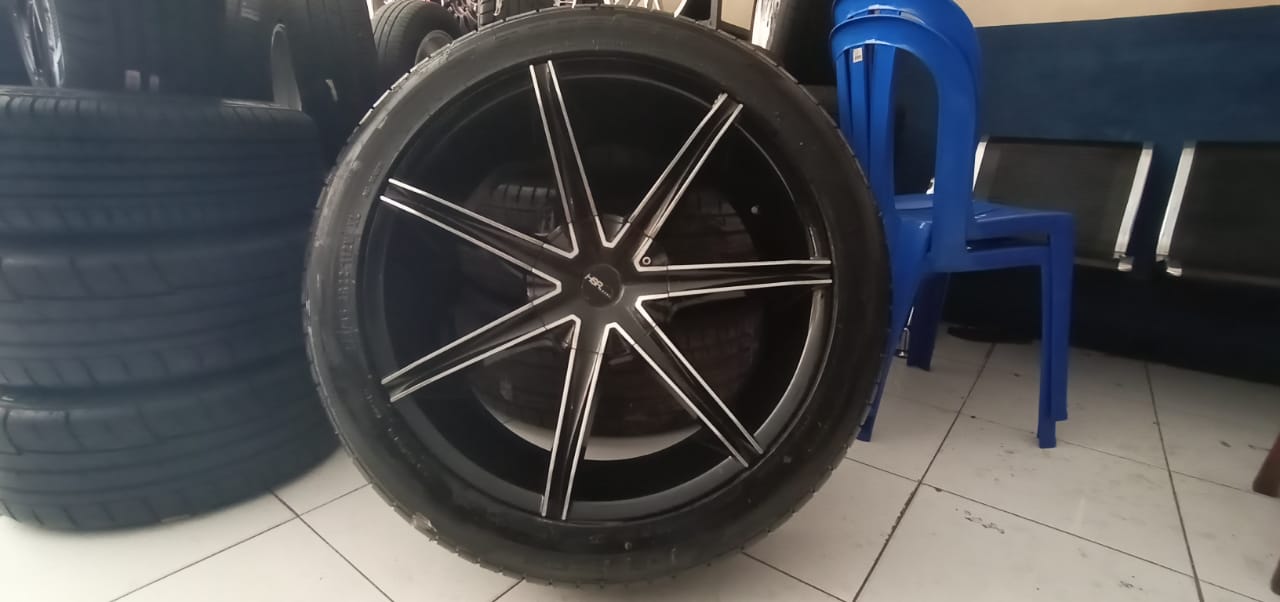 Velg Mobil PPAP HSR R22X95 H6X139.7 BAN 275 45 R22