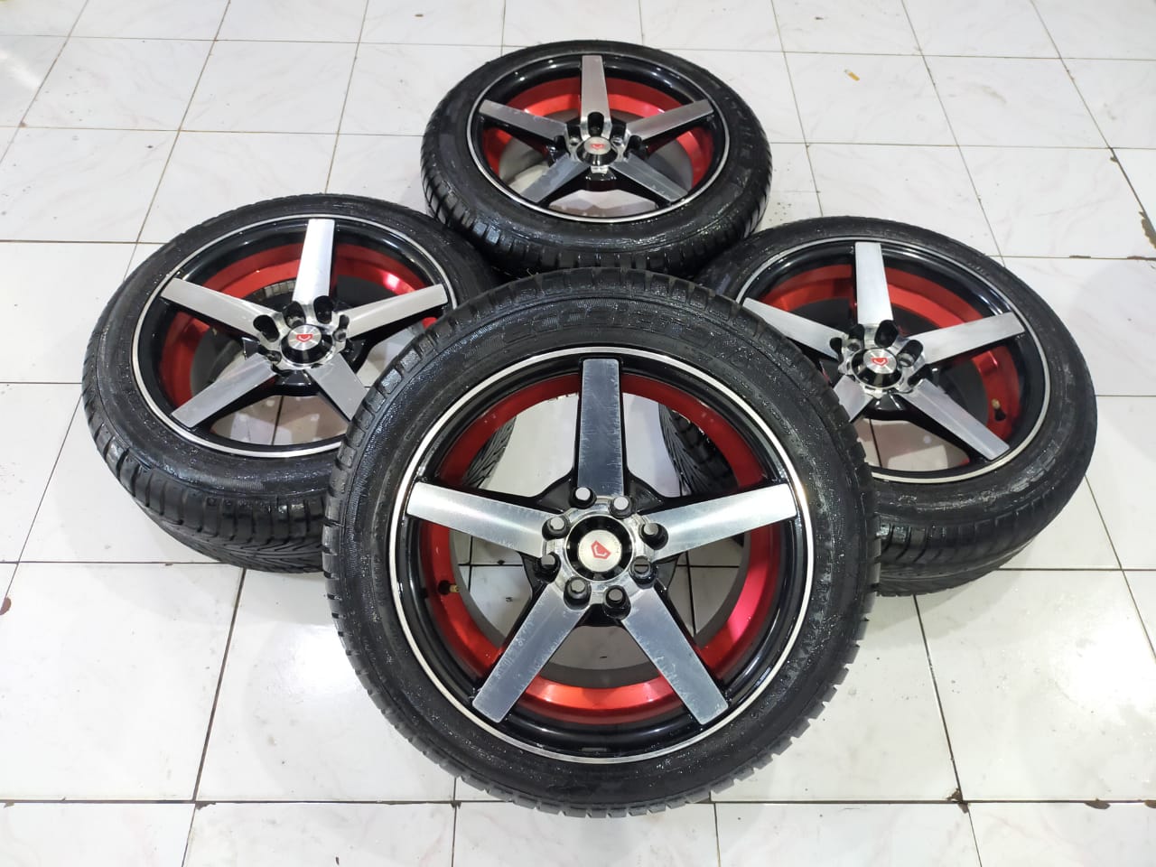 Velg Mobil Second VOSSEN R15X7 H8X100-114.3 ET 35 BAN 185 55 R15