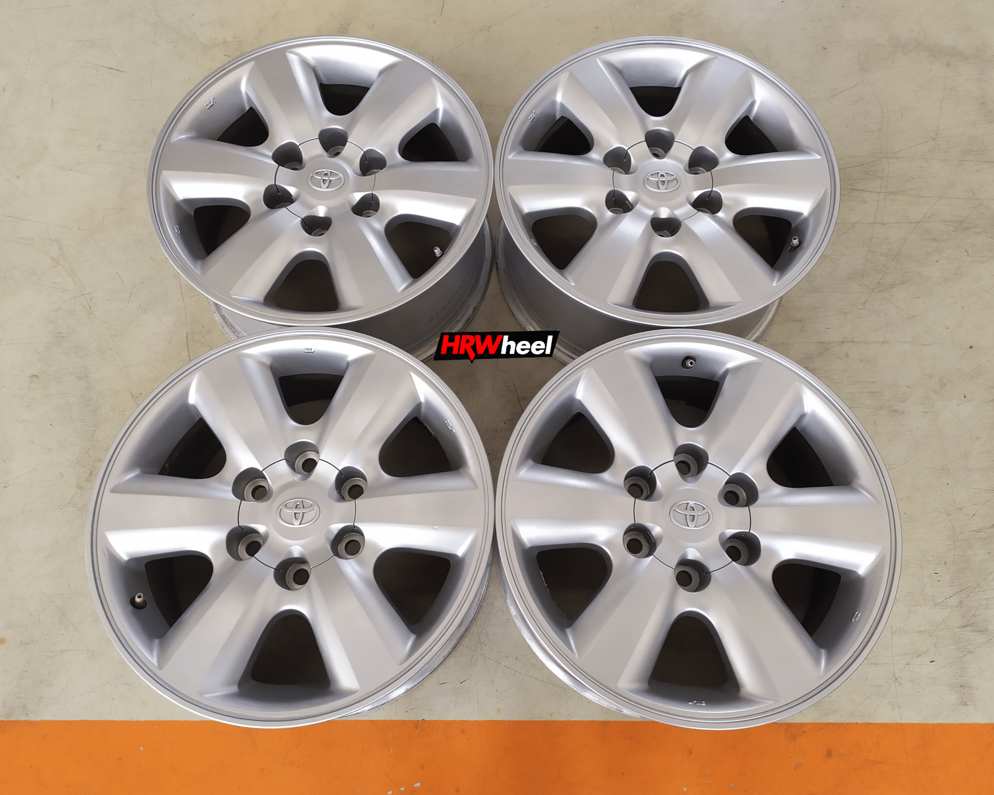 VELG BEKAS OEM TOYOTA FORTUNER RING 17×7,5 H:6×139,7 ET:30 SILVER