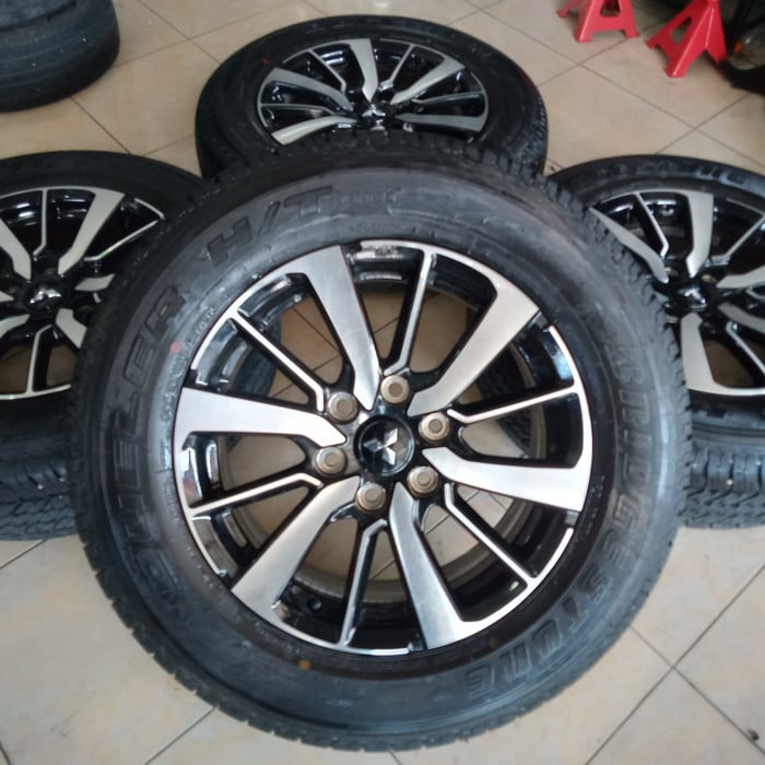 STD PAJERO +BAN BS 265 60 R18 (80%)