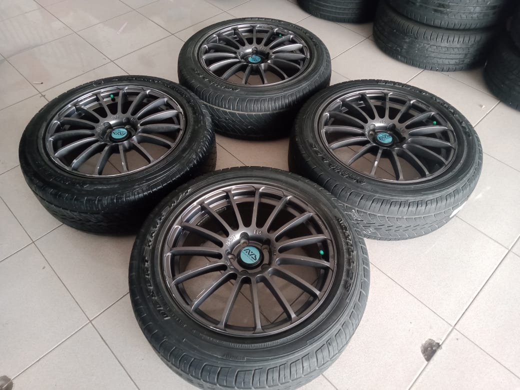 Velg bekas forget ring18x8 pcd5x114,3 ban pemanis