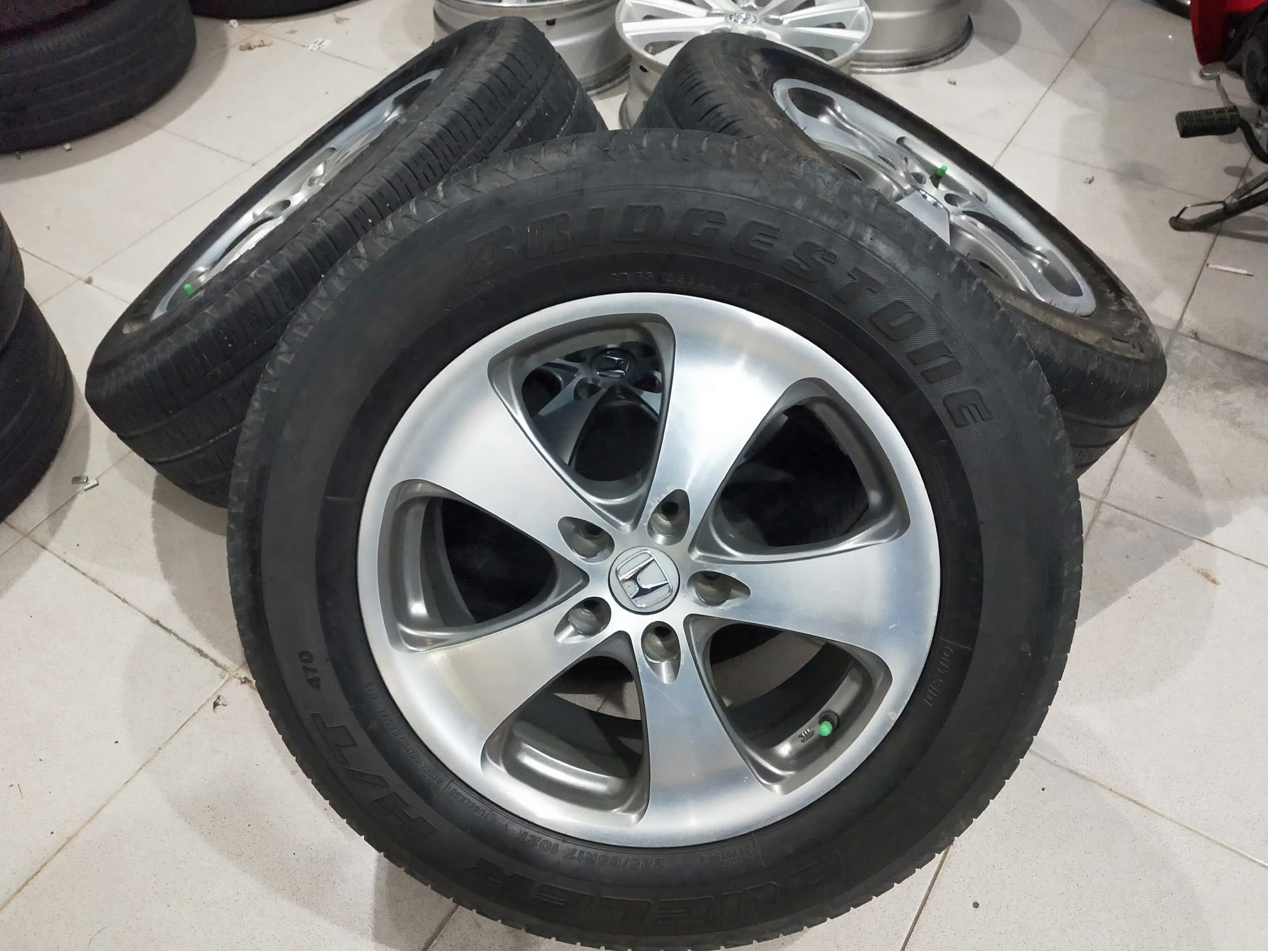 Std mobil apv luxury ring17+ban 2pc