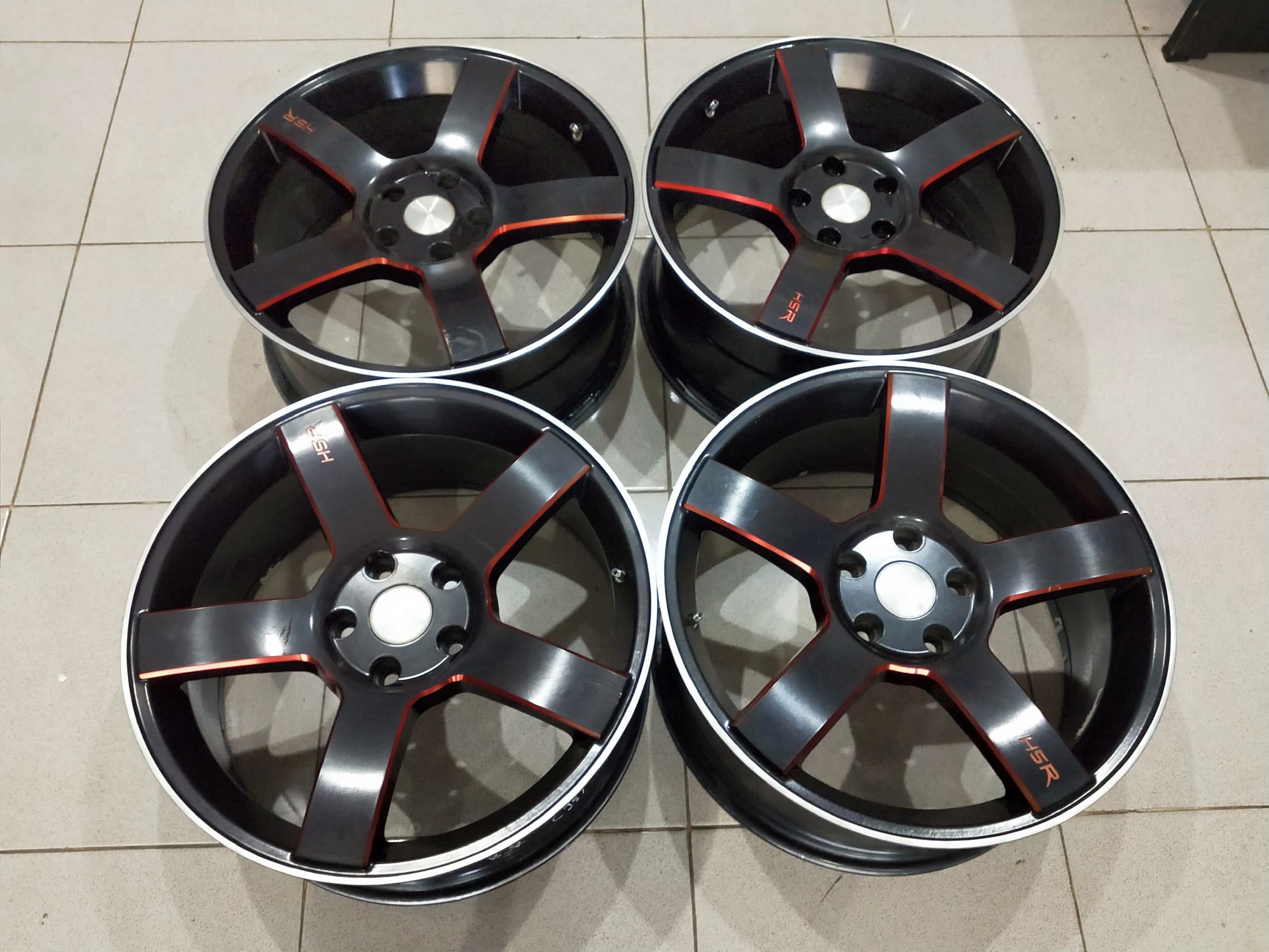 Velg km690 ring18x8 pcd5x114,3 et45 balck red