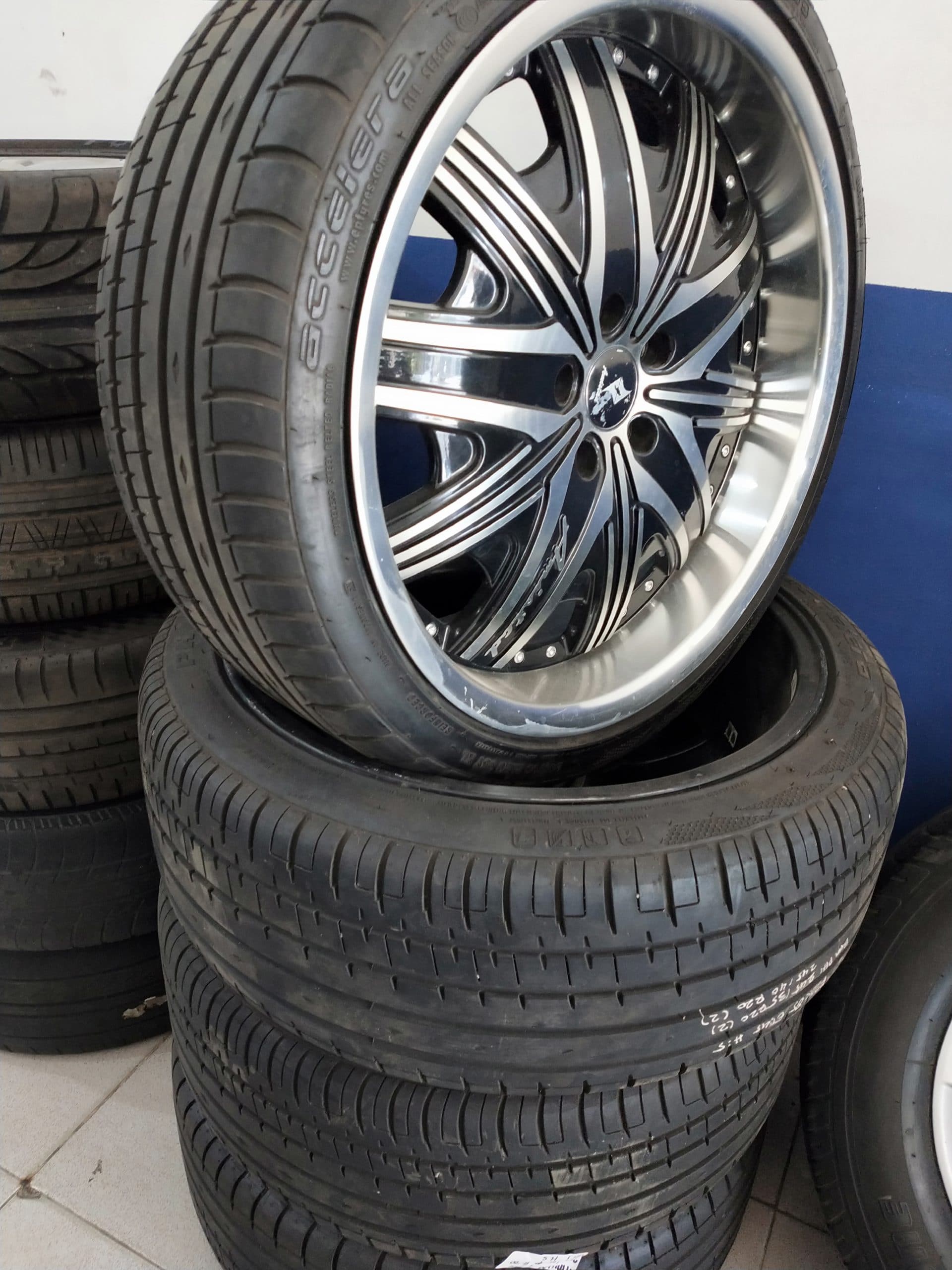 Velg amistad ring20+ban 245/35-40ring20