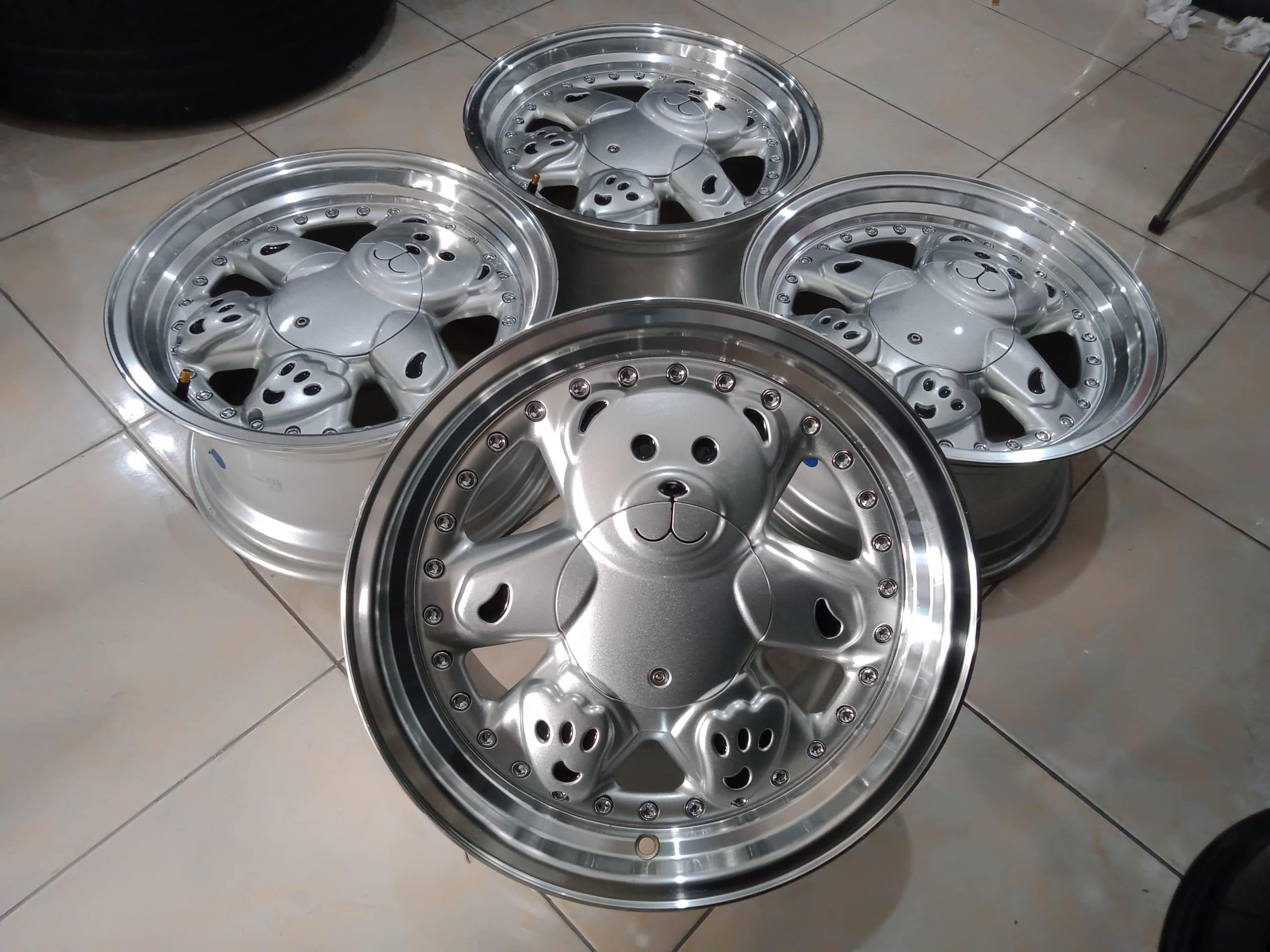 BEAR R15X8 8X100/114,3ET25S/P (70%)