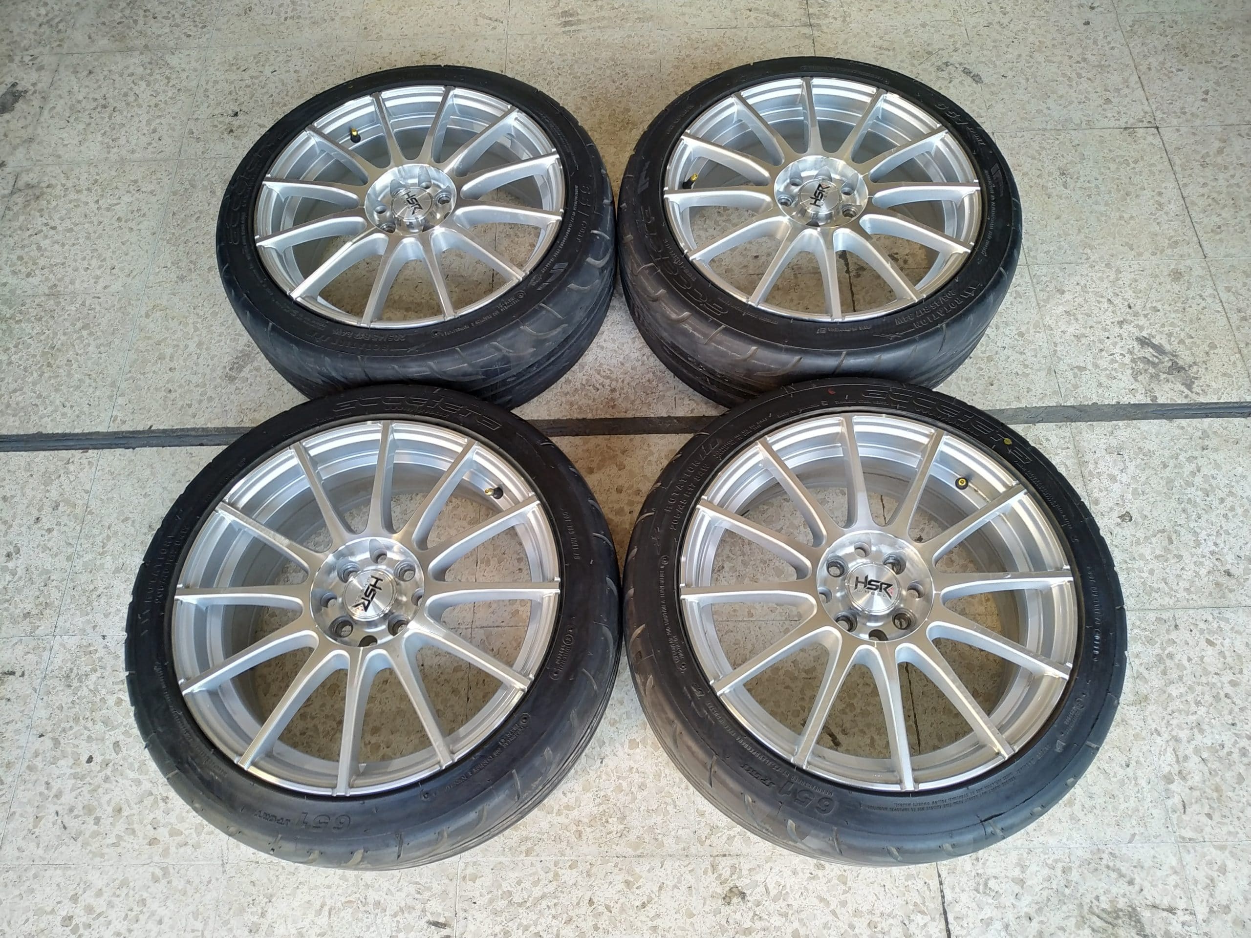 Dijual Paket Velg HSR Tolama Ring 17 + Ban