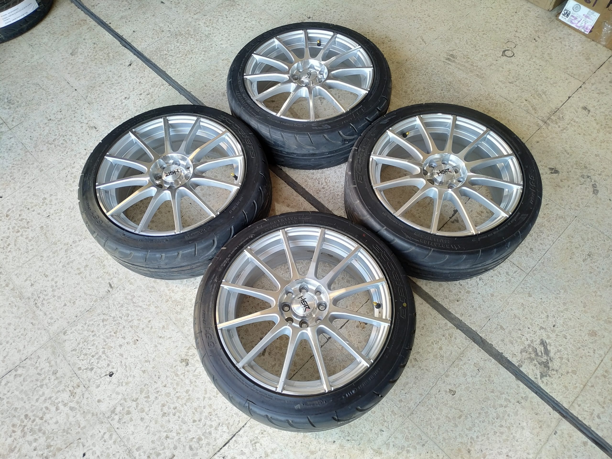 Dijual Paket Velg HSR Tolama Ring 17 + Ban