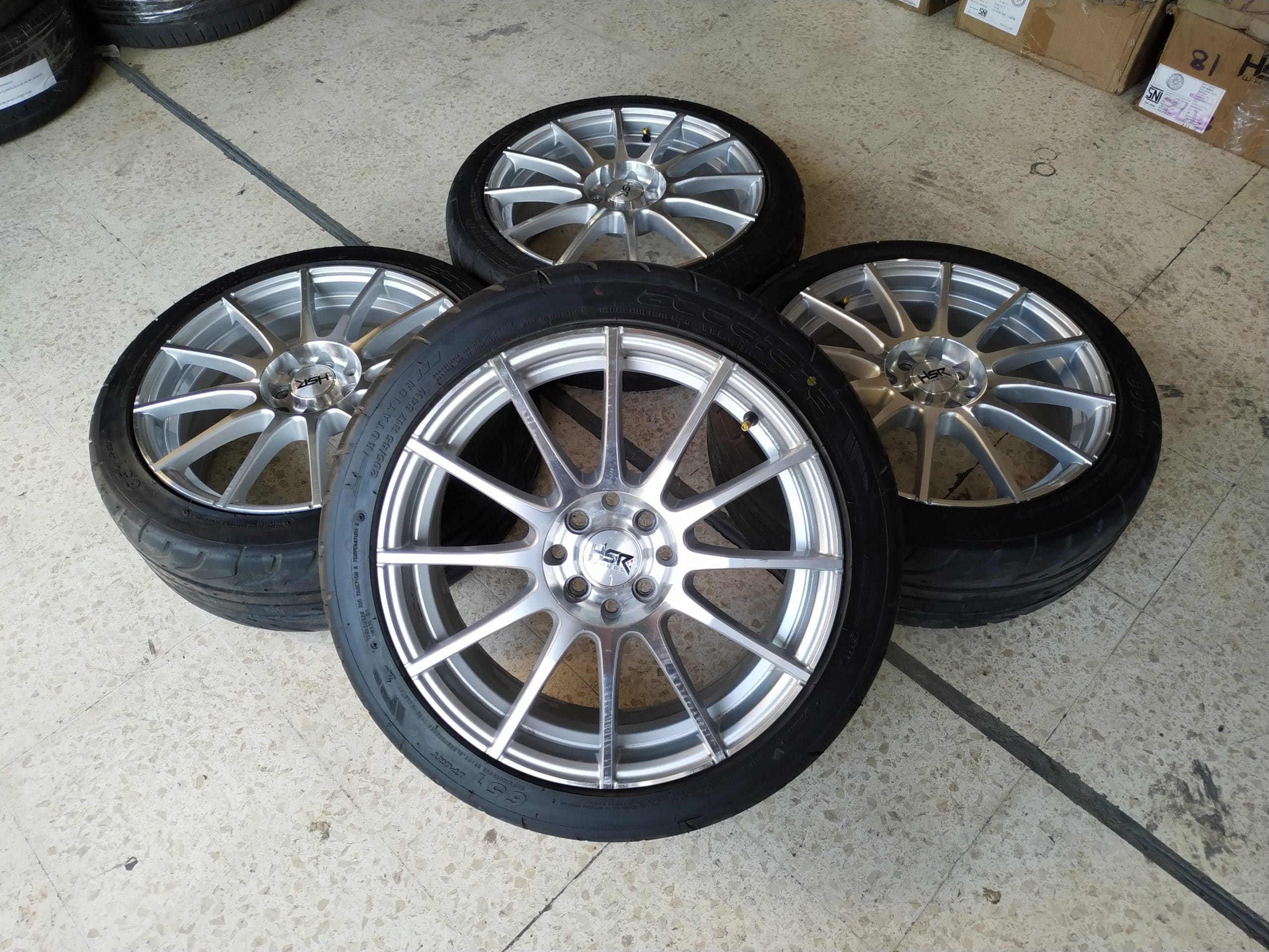 Dijual Paket Velg HSR Tolama Ring 17 + Ban