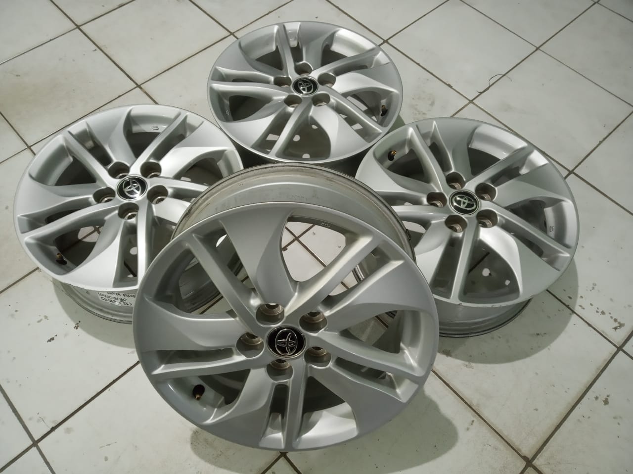 Jual velg standar ring 15 untuk sienta corona absolute
