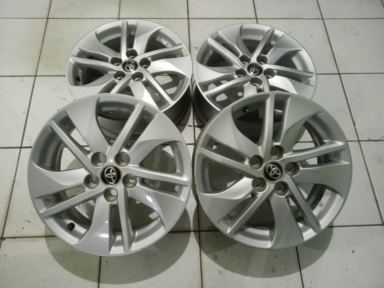Jual velg standar ring 15 untuk sienta corona absolute
