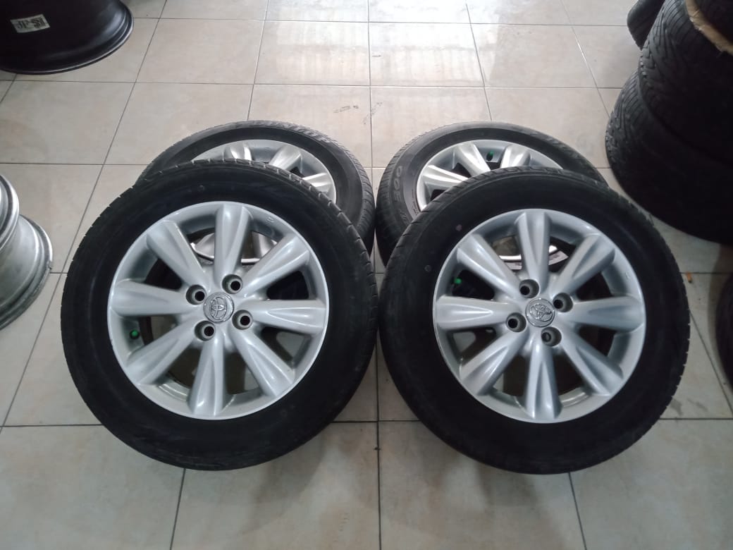 STD YARIS P8 +BAN DUNLOP 185 65 R15 (70%)