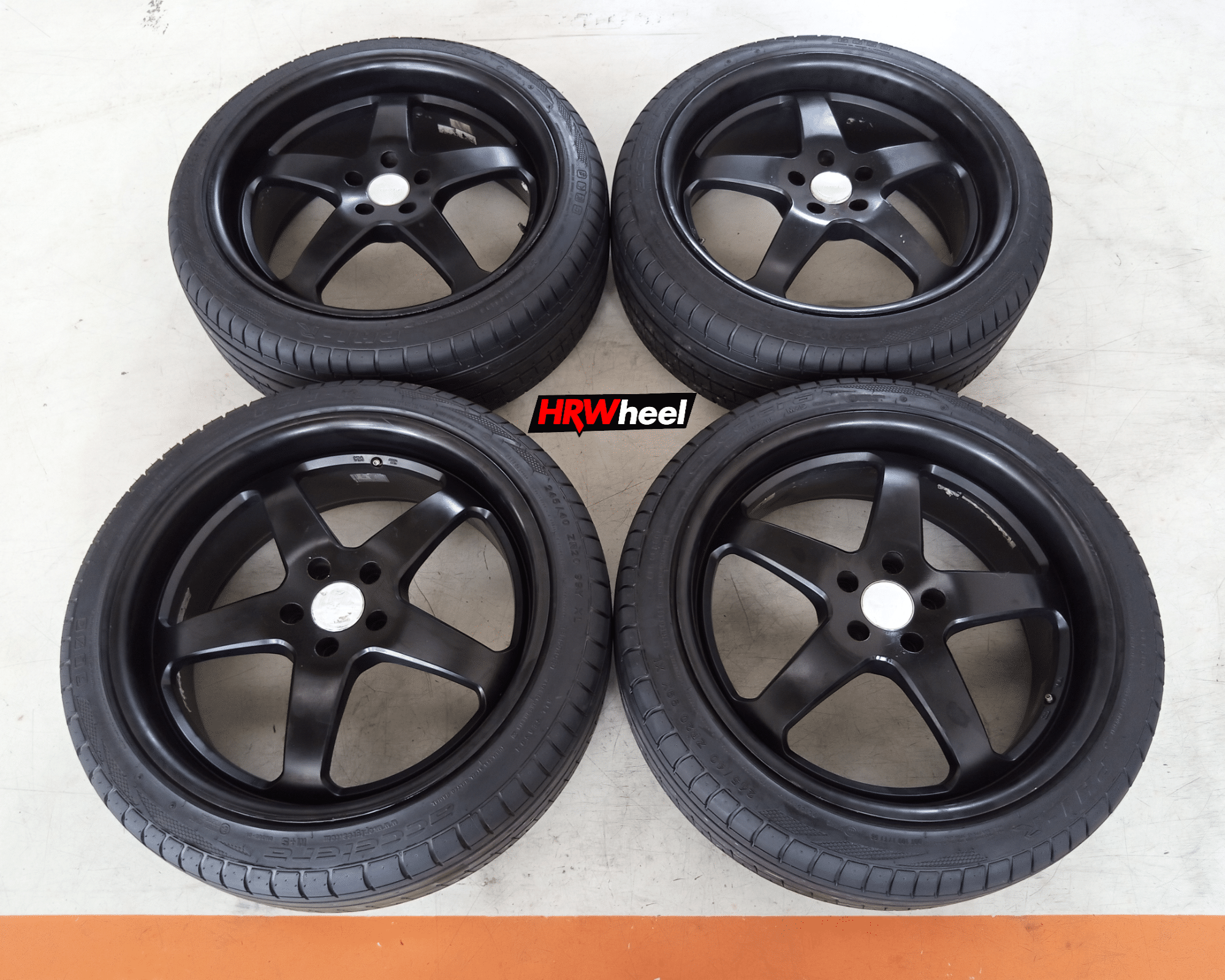 VELG BEKAS TYPE GNOSIS RING 20 + BAN ACCELERA PHI-R 245/40/R20