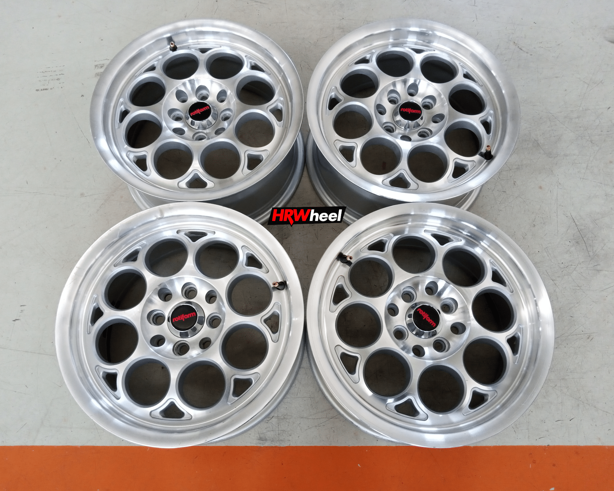 VELG BEKAS REP ROTIFORM RING 15×7 H:8×100/114,3 ET:38 SILVER POLISH