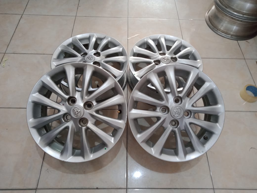 STD ETIOS R15X5,5 4X100ET45SILVER