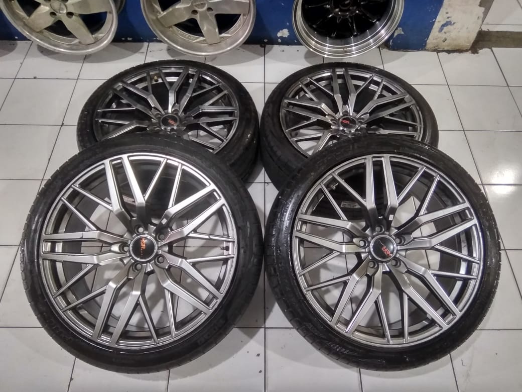 Velg mobil Racing seken Ring 20 HSR Bengkayang Pcd.5×114,3 Dan Ban