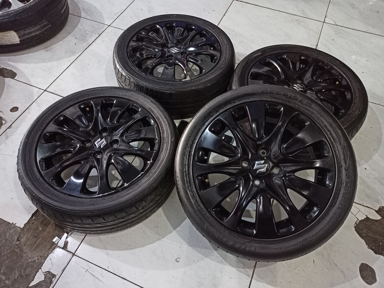 Velg OEM Baleno Hatchback R16