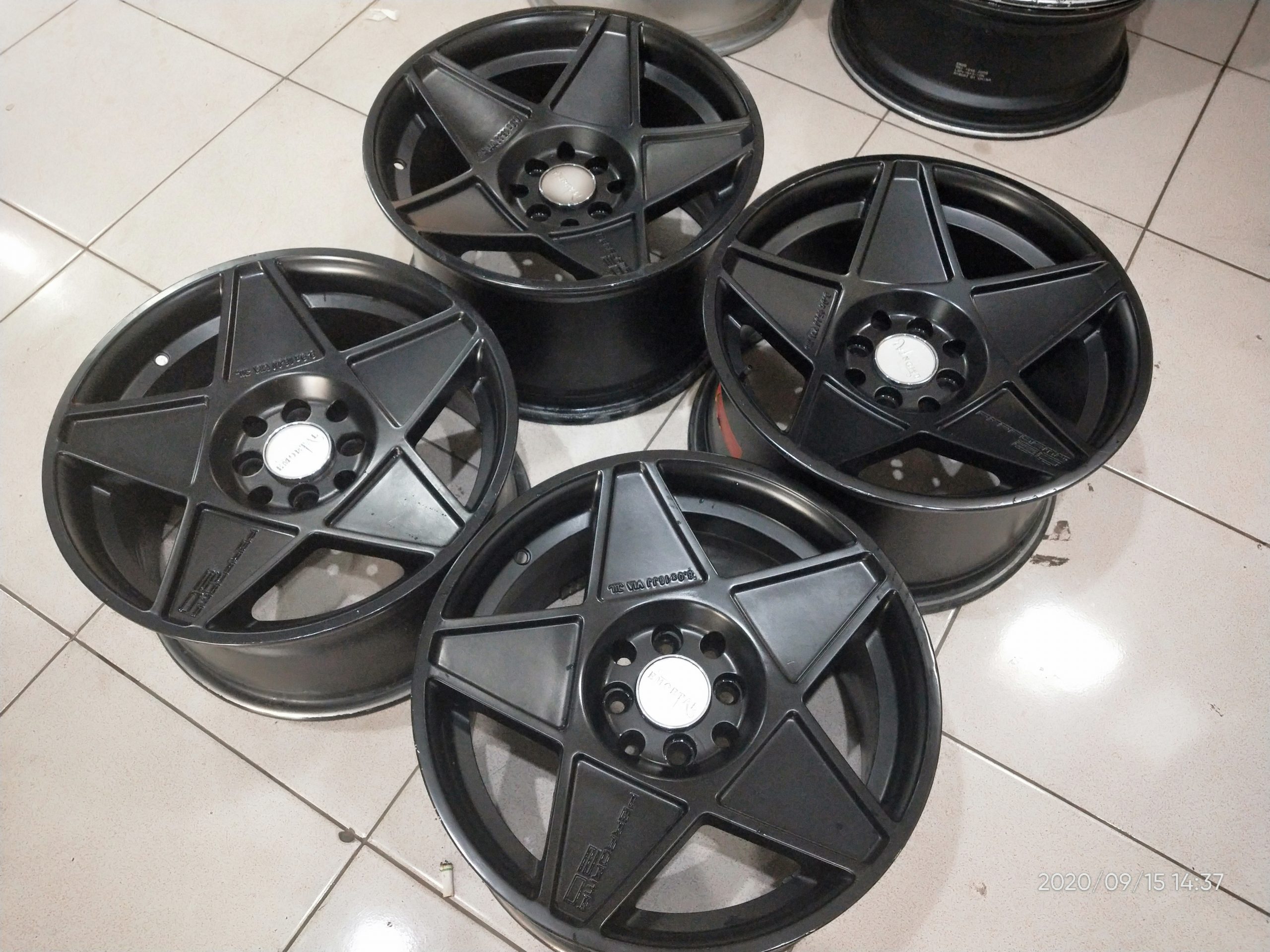 Velg bekas concave type 3SDM ring16x8/9 h8x100-114,3 et38