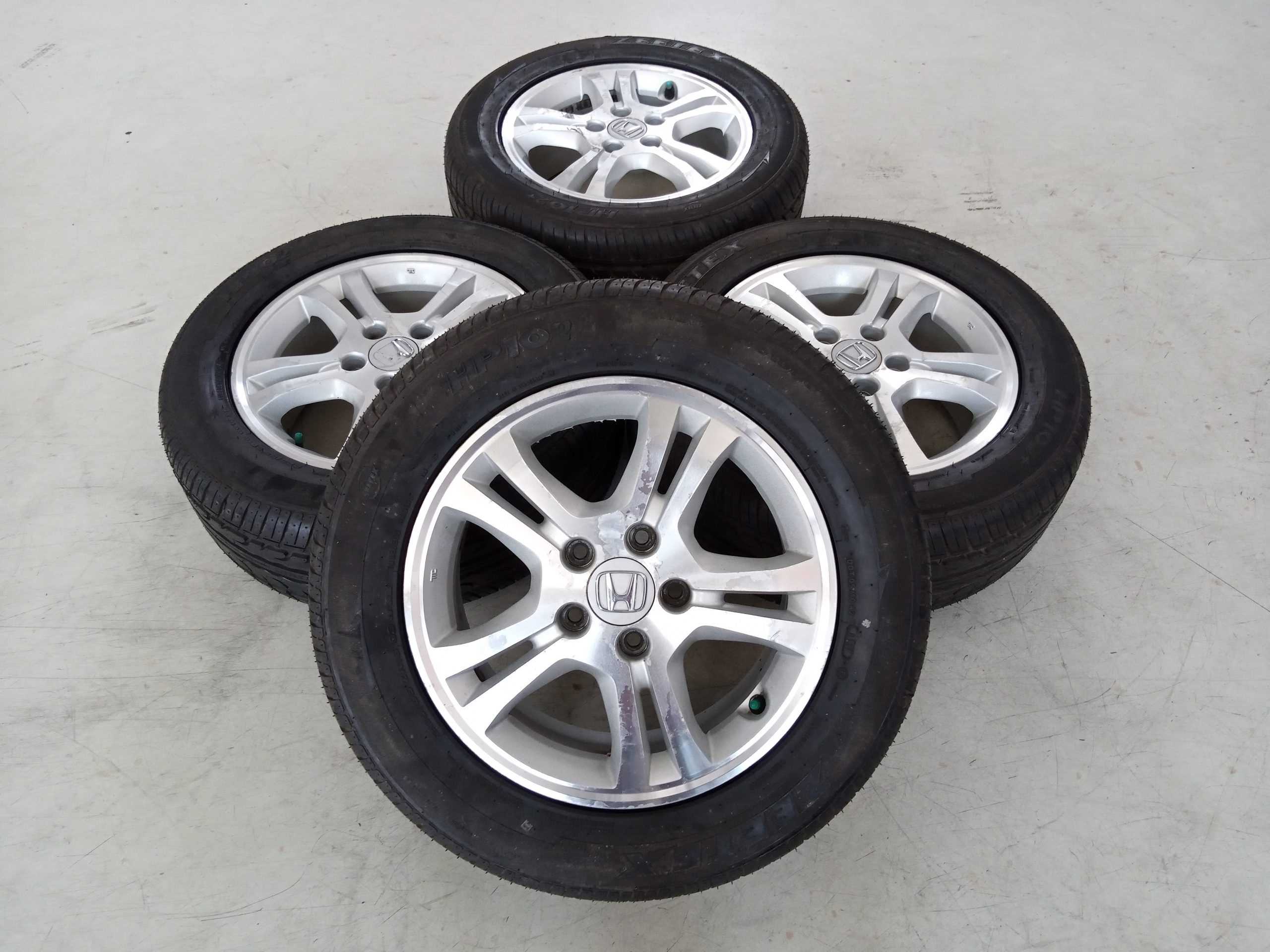 Velg Bekas Original Honda Accord 2007 Ring 16 + Ban Zeetex 225/55/R16