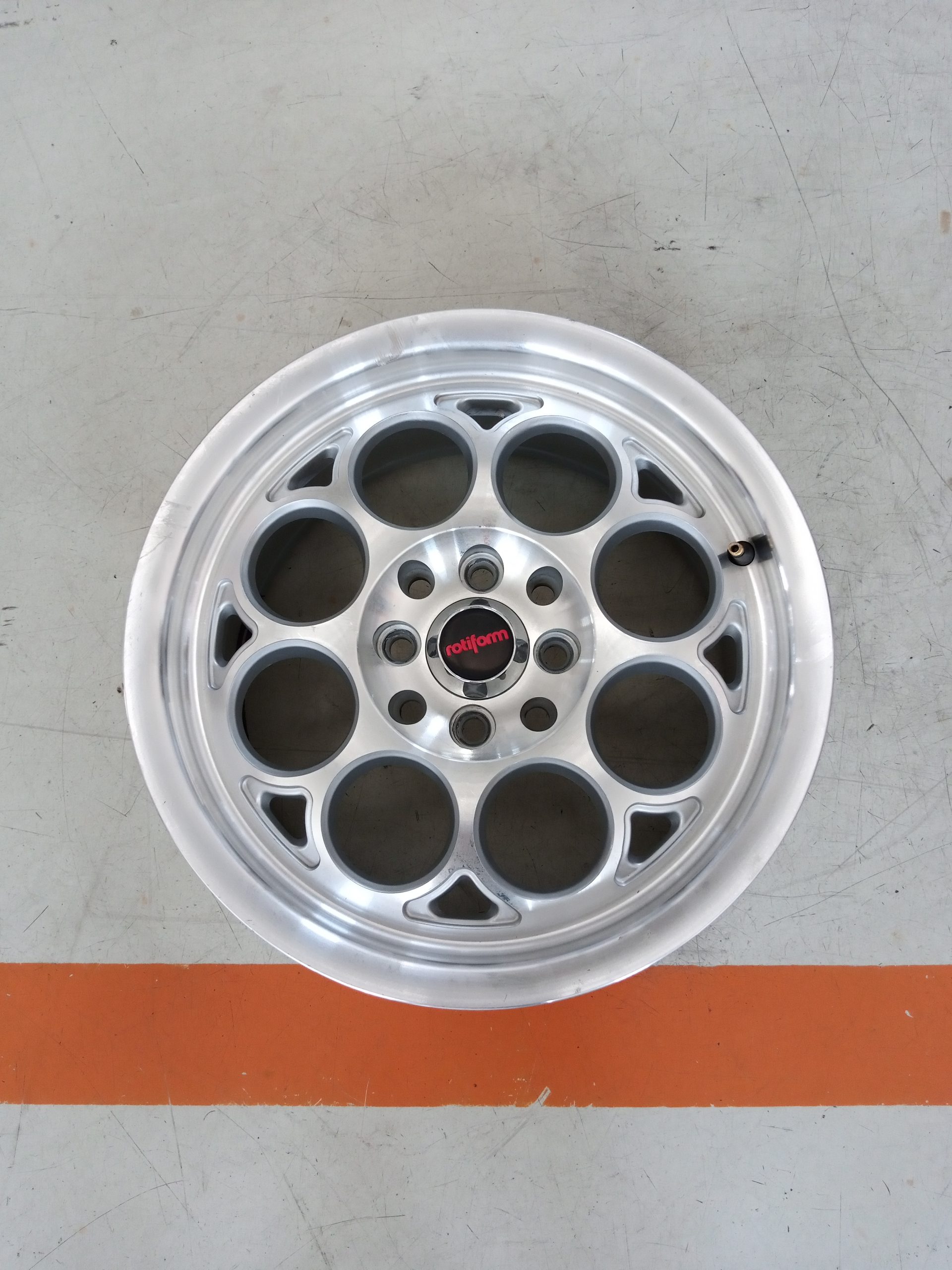 VELG BEKAS REP ROTIFORM RING 15×7 H:8×100/114,3 ET:38 SILVER POLISH