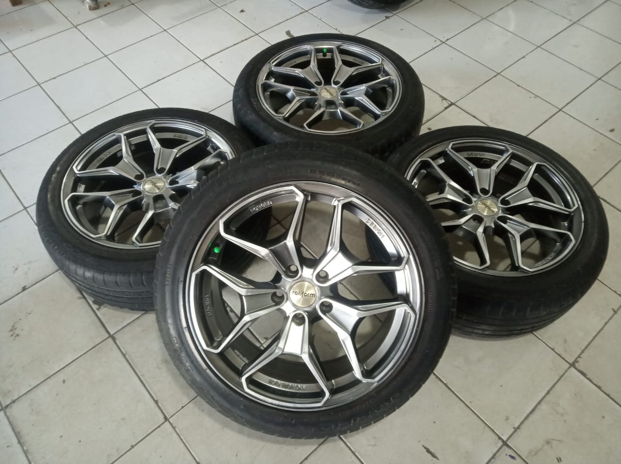 Jual velg racing R18 rotiform untuk hrv x-pander juke inova terios rush