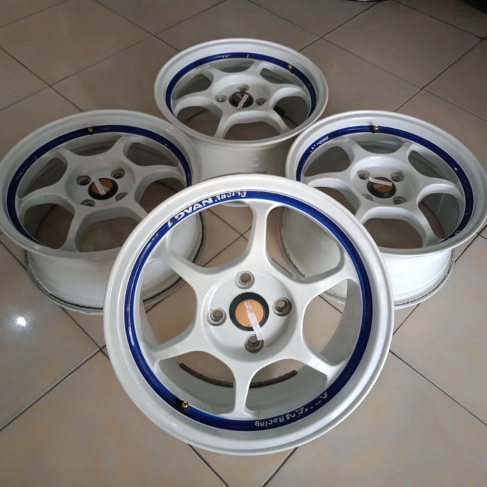 ENKEI TULANG R15X6,5 4X100ET40WHITE (70%)